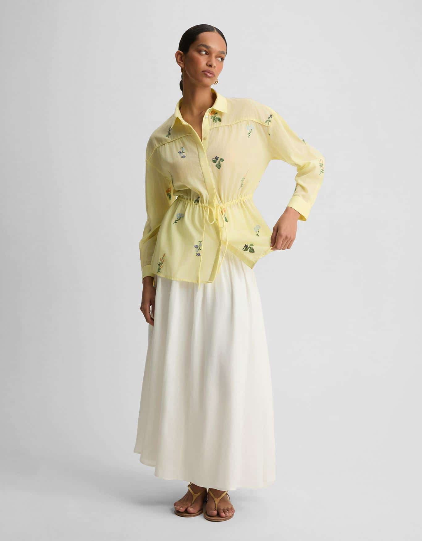 Camisa Bordado Floral Leve