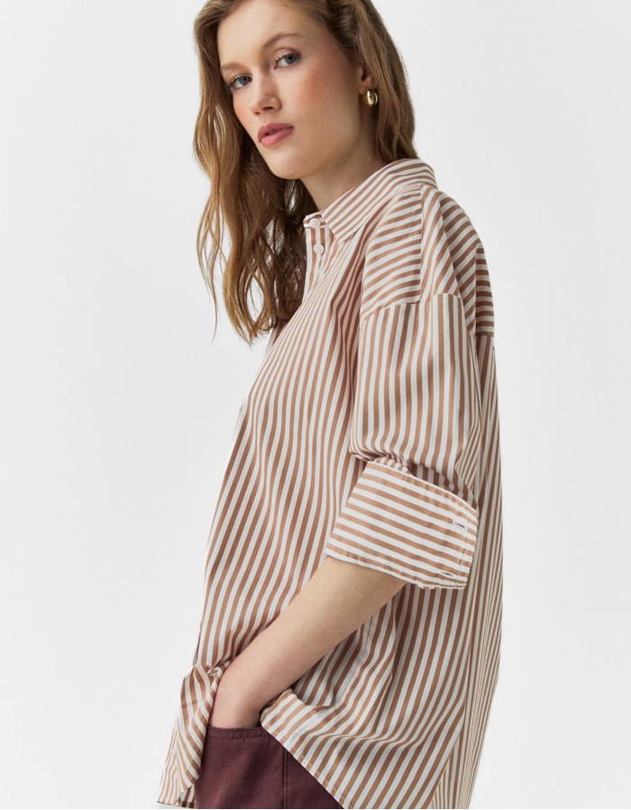 Shoulder — Camisa Listras Camel
