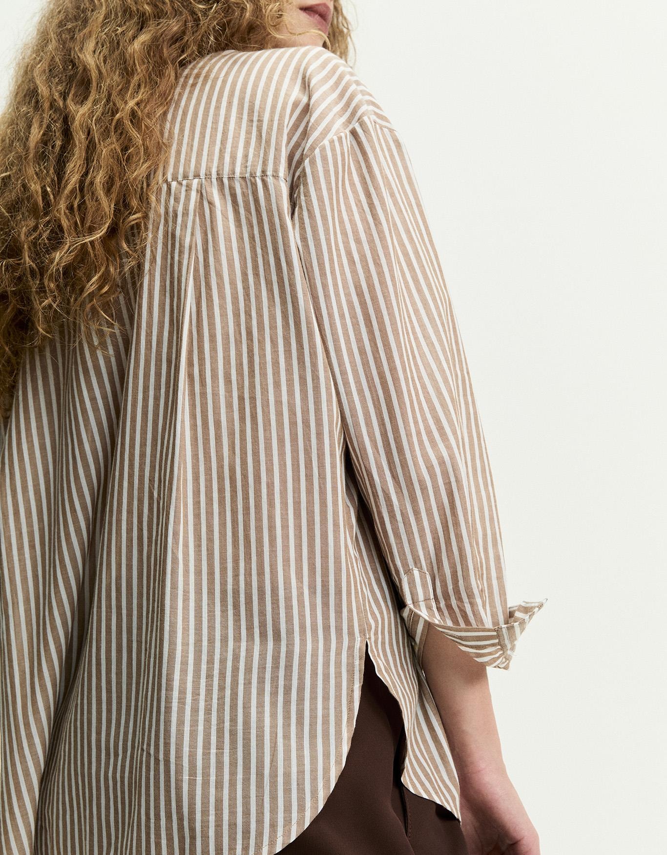 Camisa Voil Listras Camel