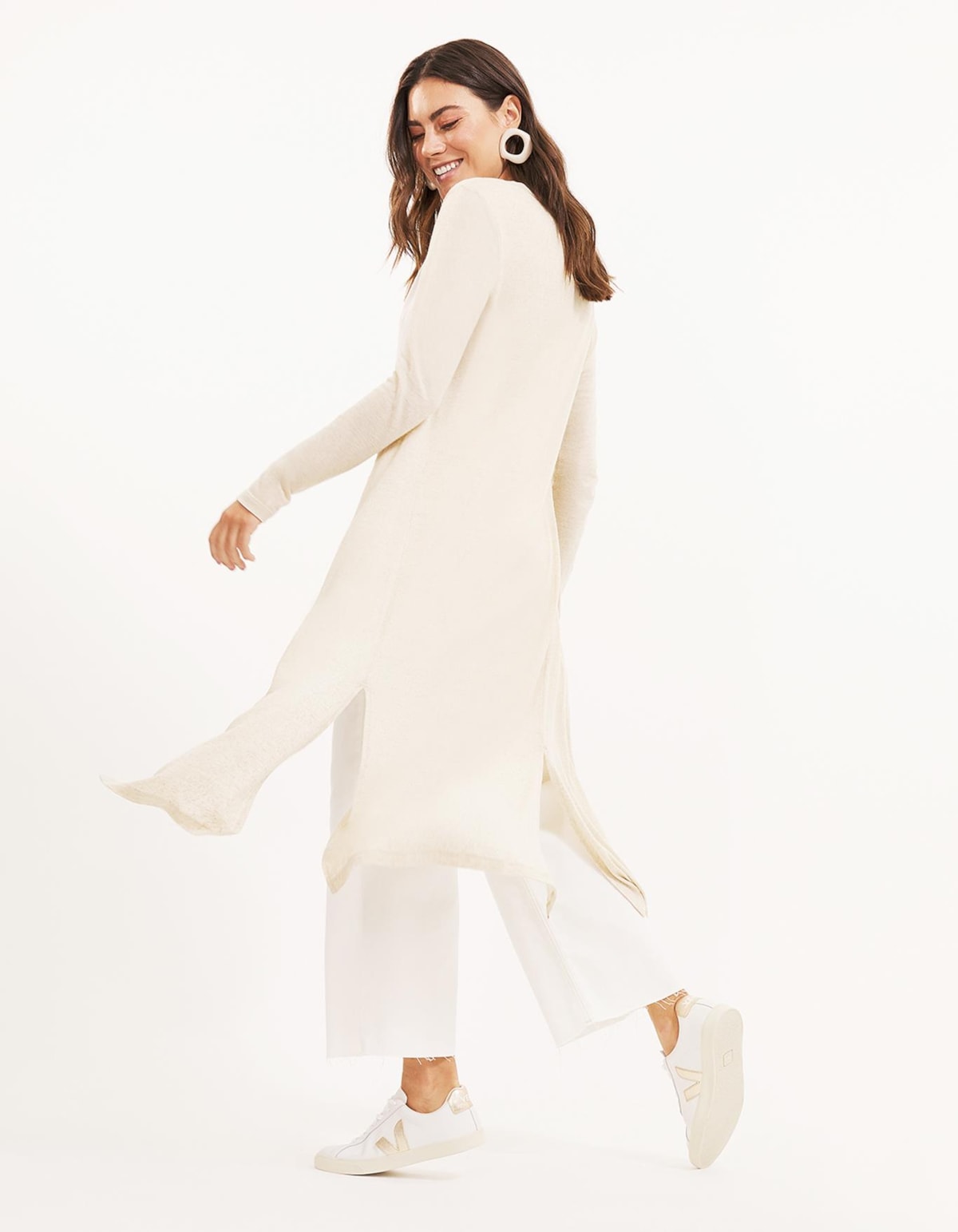 image_54c82b6b-984a-41bf-9729-a5d9d46932f8