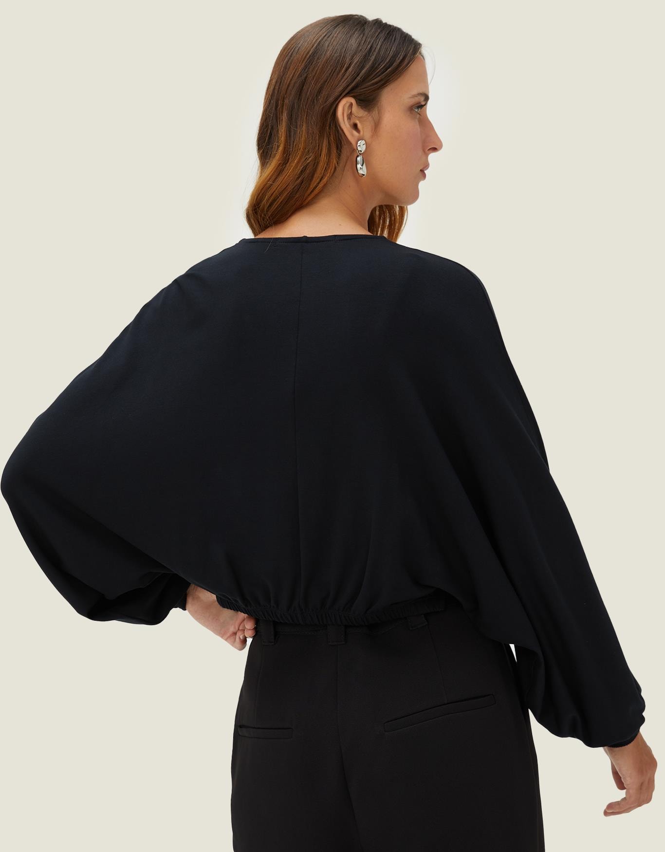 image_fc55d883-d35b-43e1-8e7f-2e088fab3a05