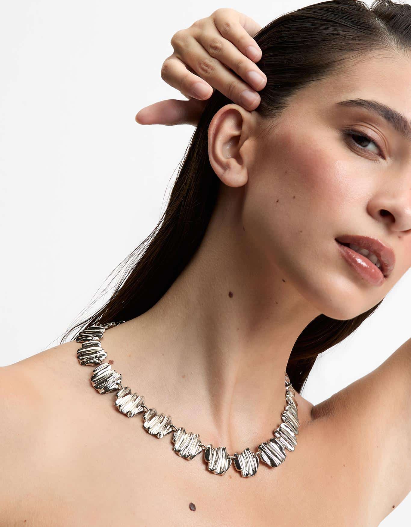 Colar Curto Elos Texturizados Niquel