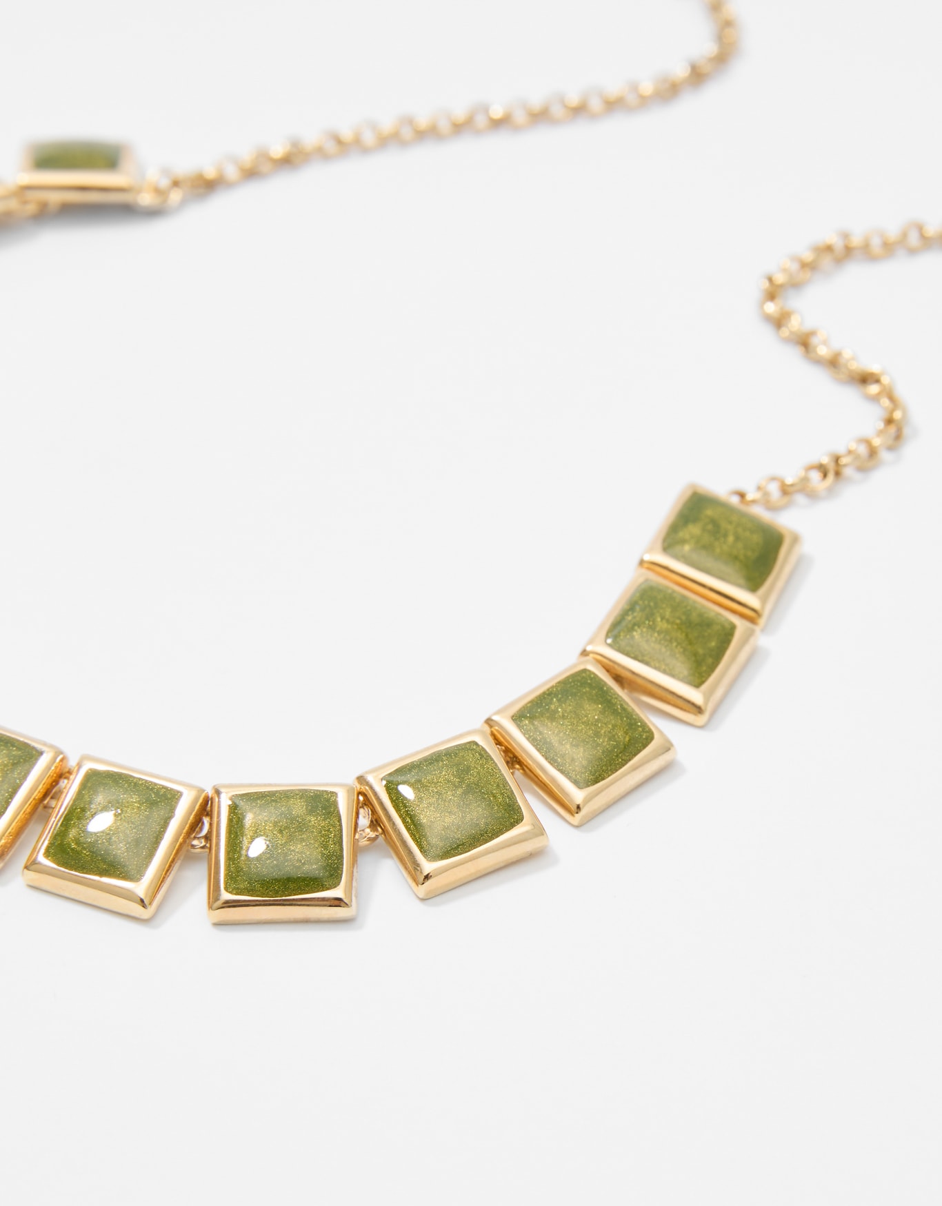 Colar Curto Pingentes Geométricos