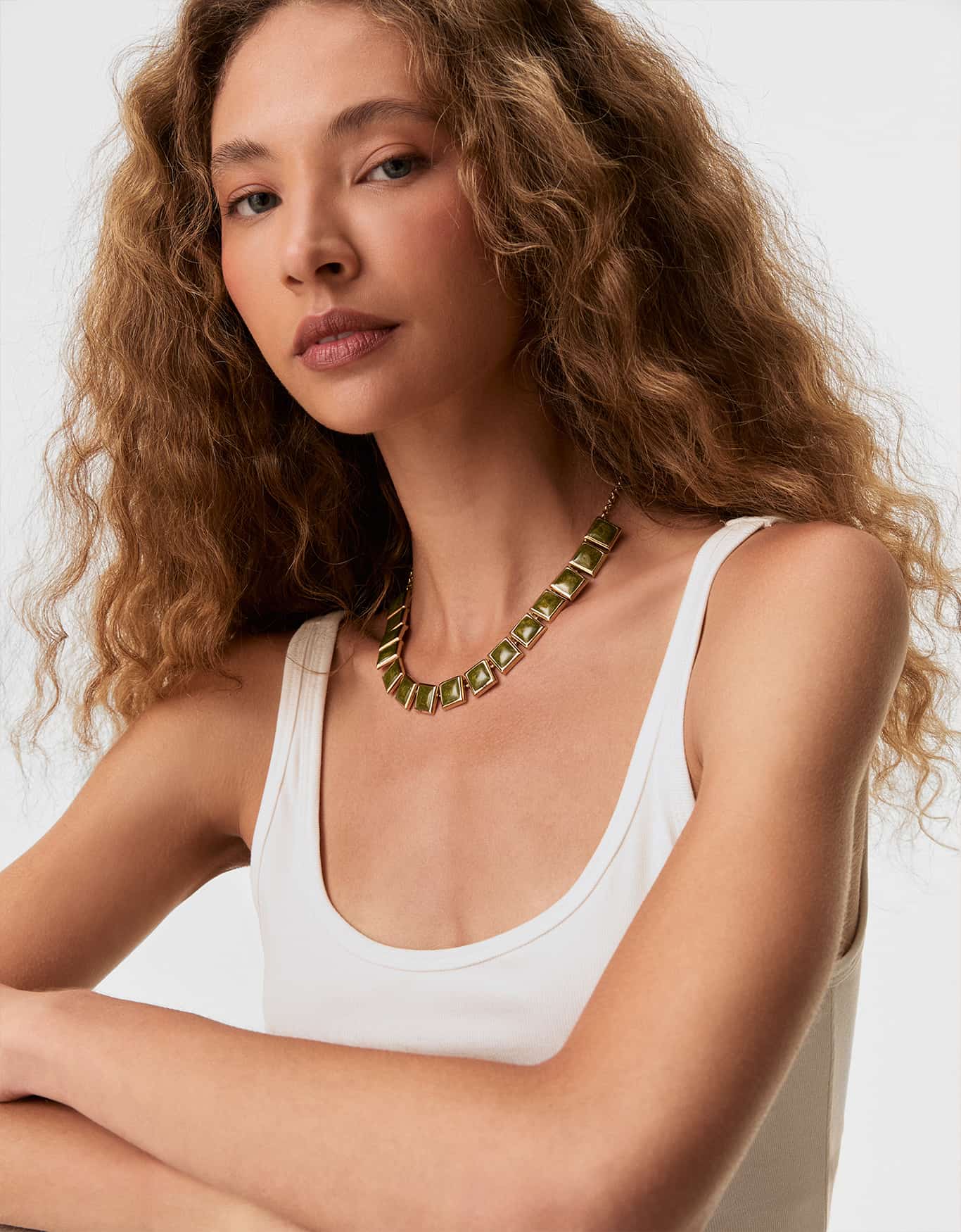 Colar Curto Pingentes Geométricos