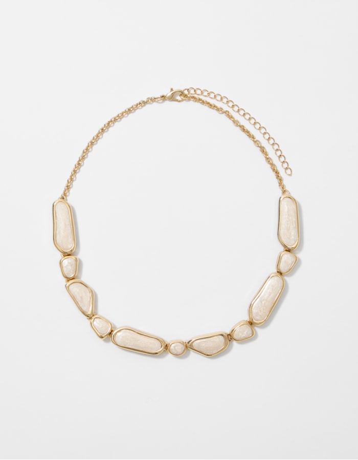 Shoulder — Colar Curto Pingentes Resina Perolada