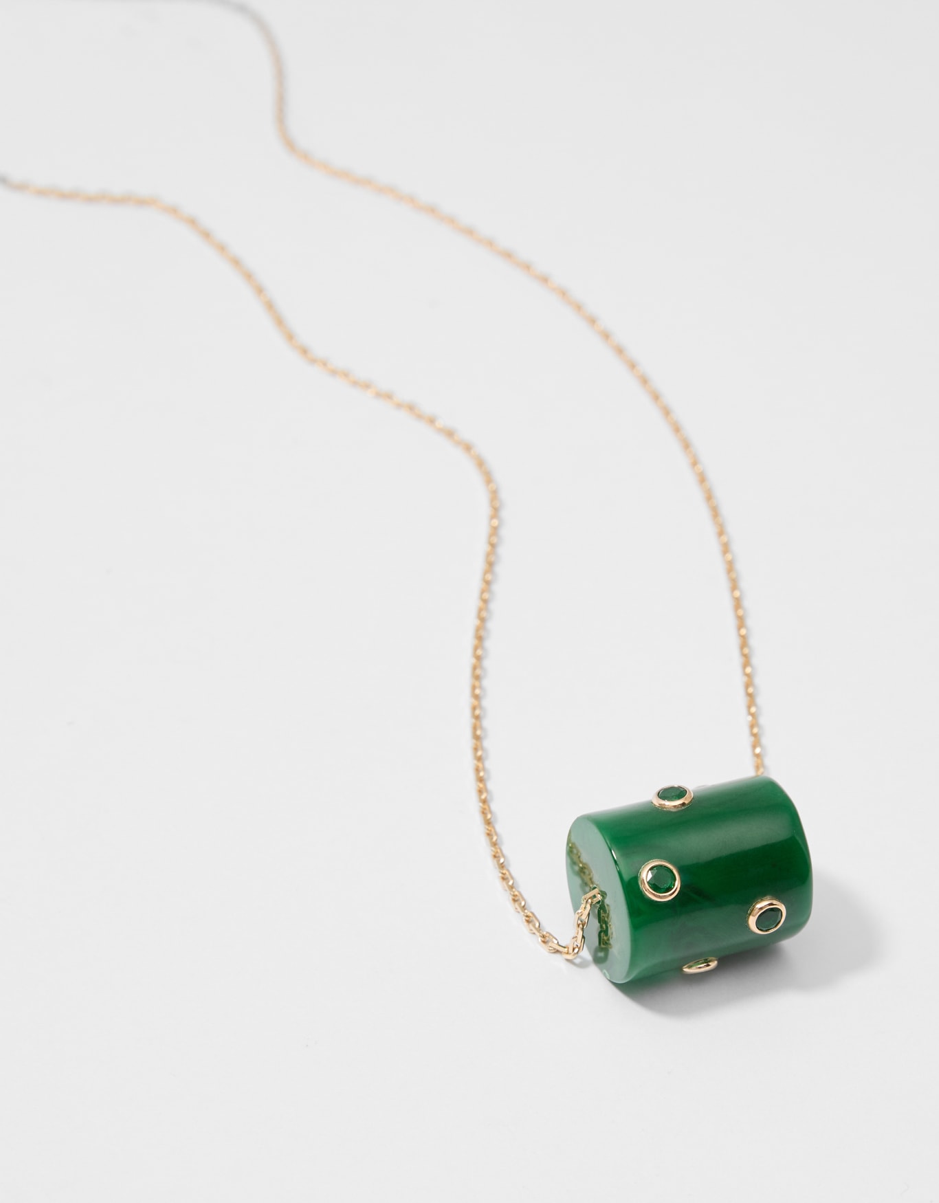 Colar Longo Pingente Tubo Resina e Pedra