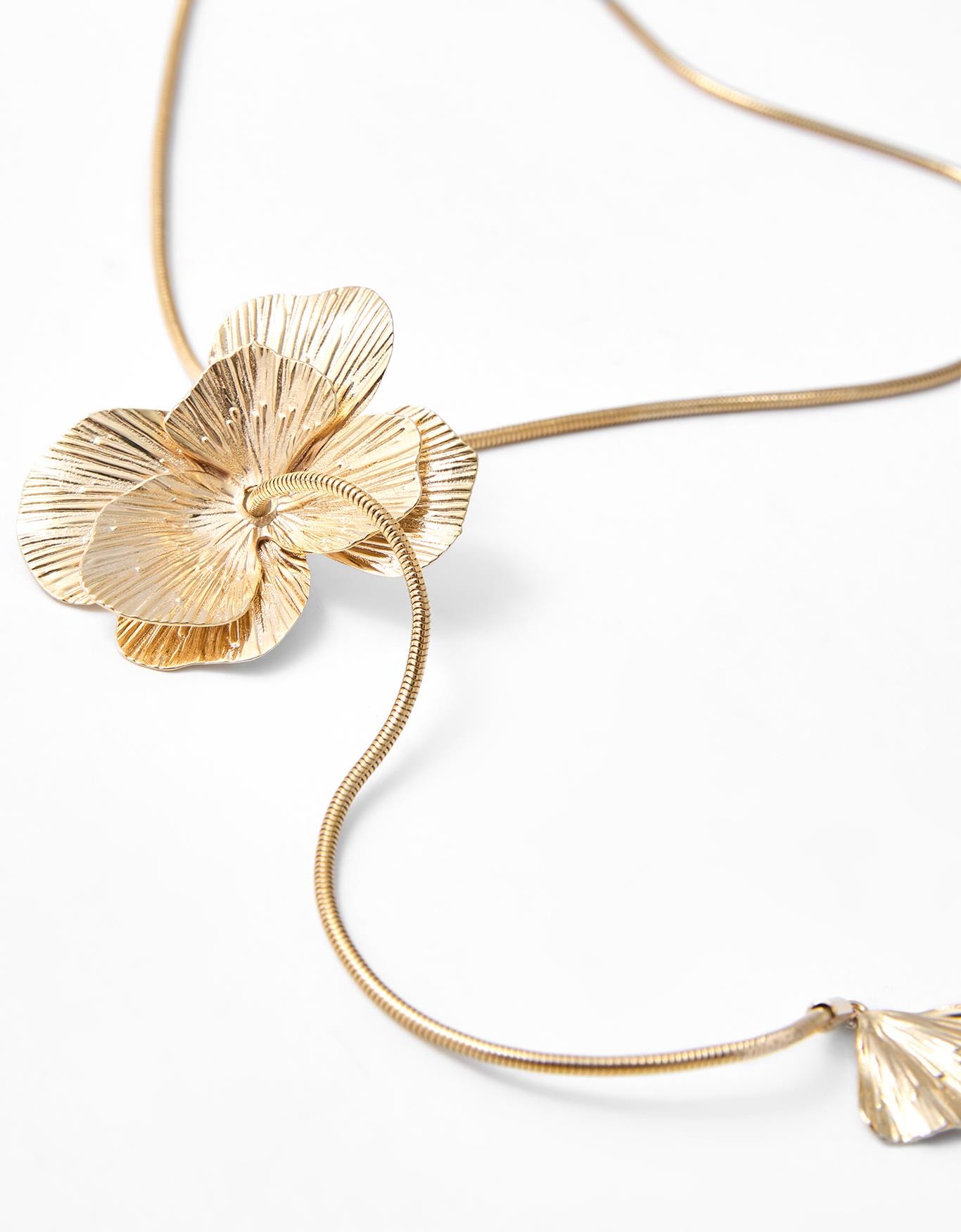 Colar Regulável Flor Frontal