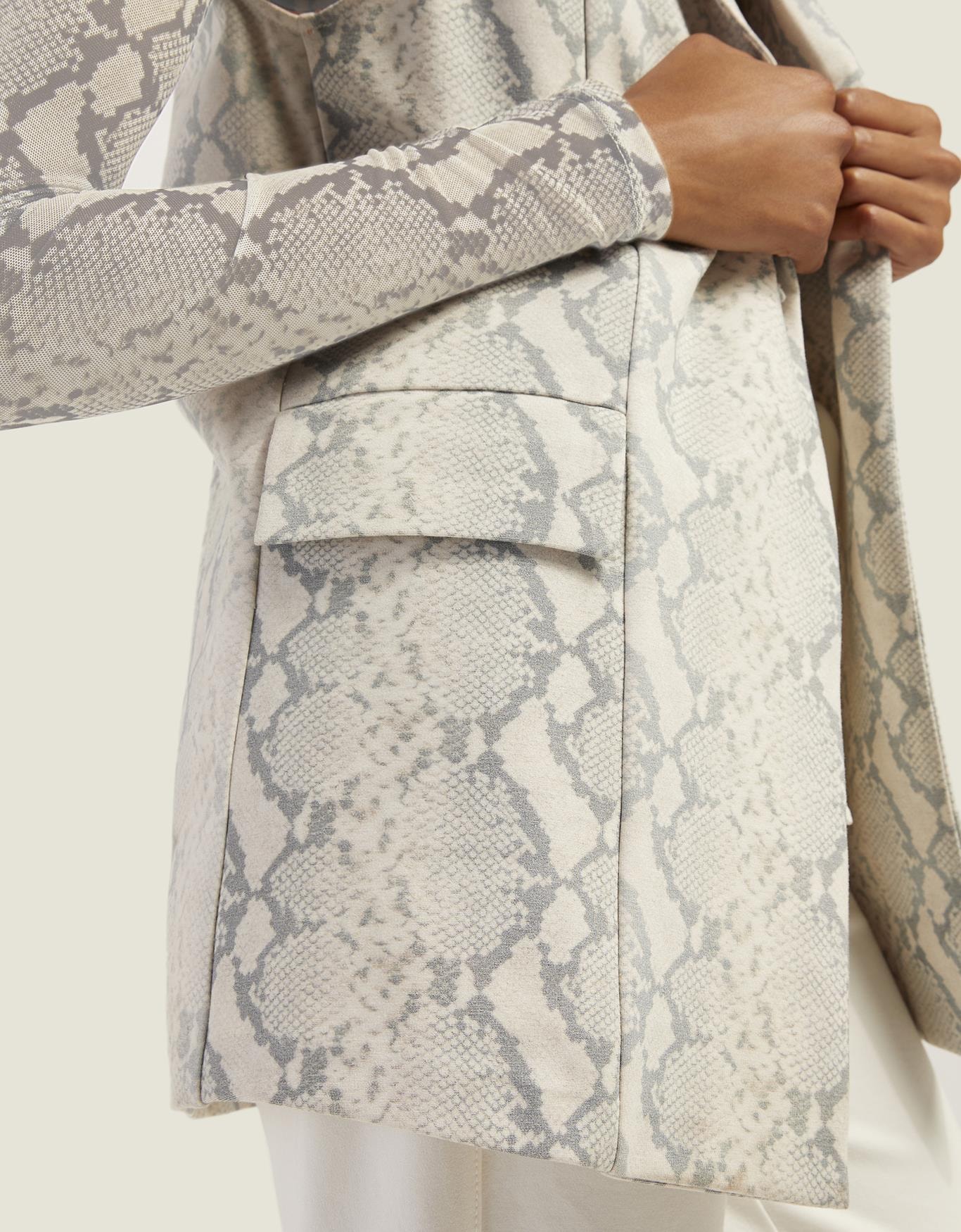 image_76e13a63-9f47-4350-a03a-09c494e4c9e5