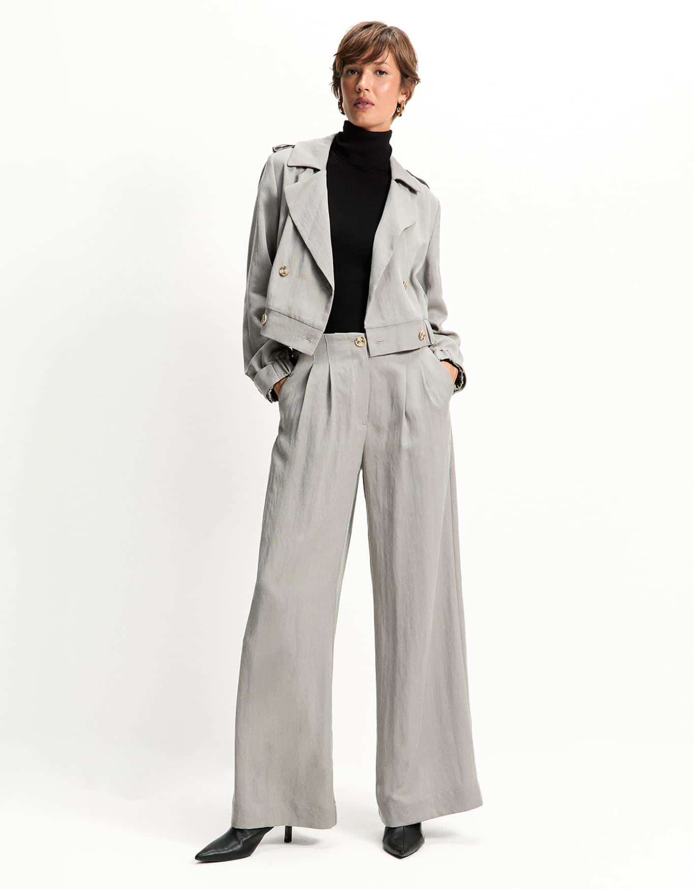 Jaqueta Curta Com Elástico