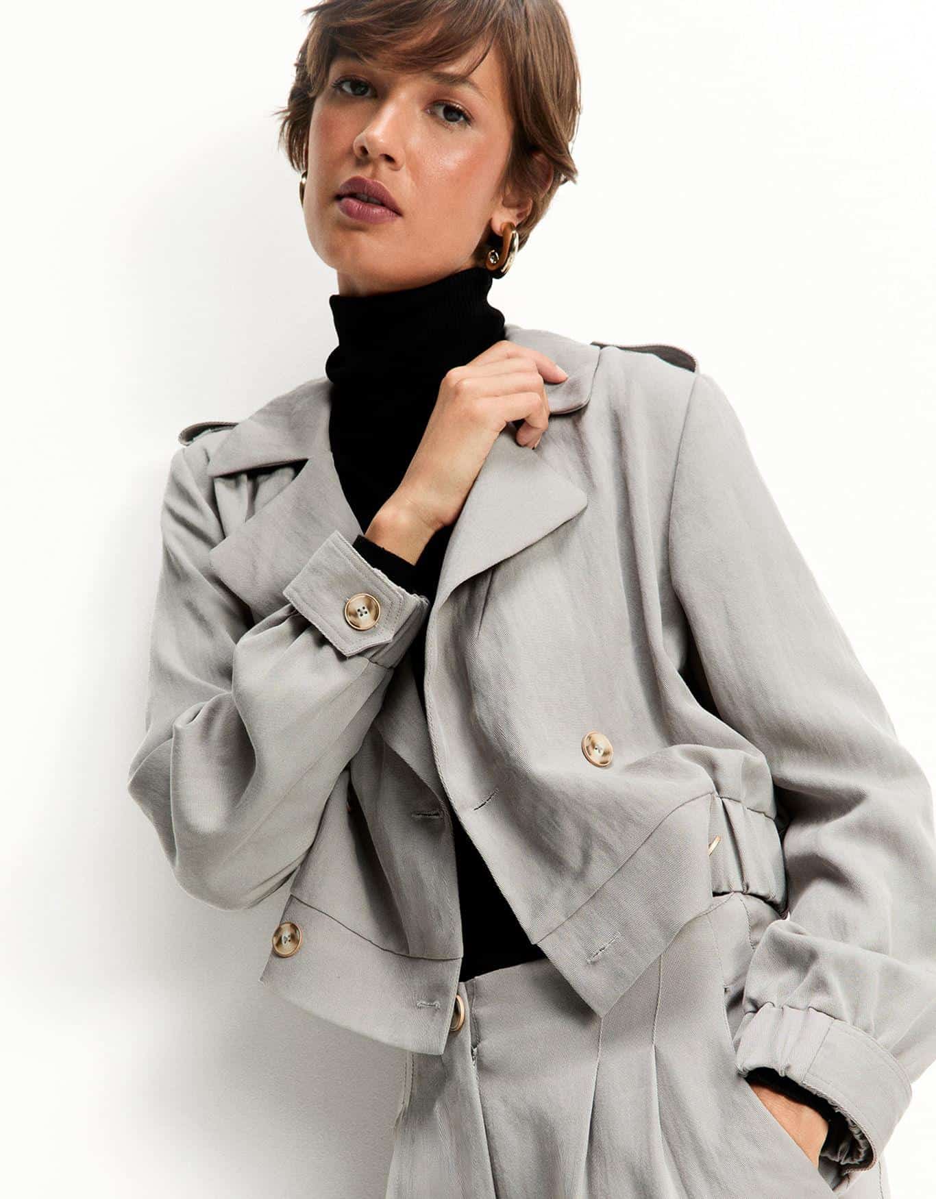 Jaqueta Curta Com Elástico