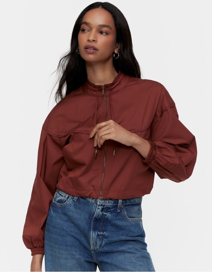 Shoulder — Jaqueta Leve Recortes
