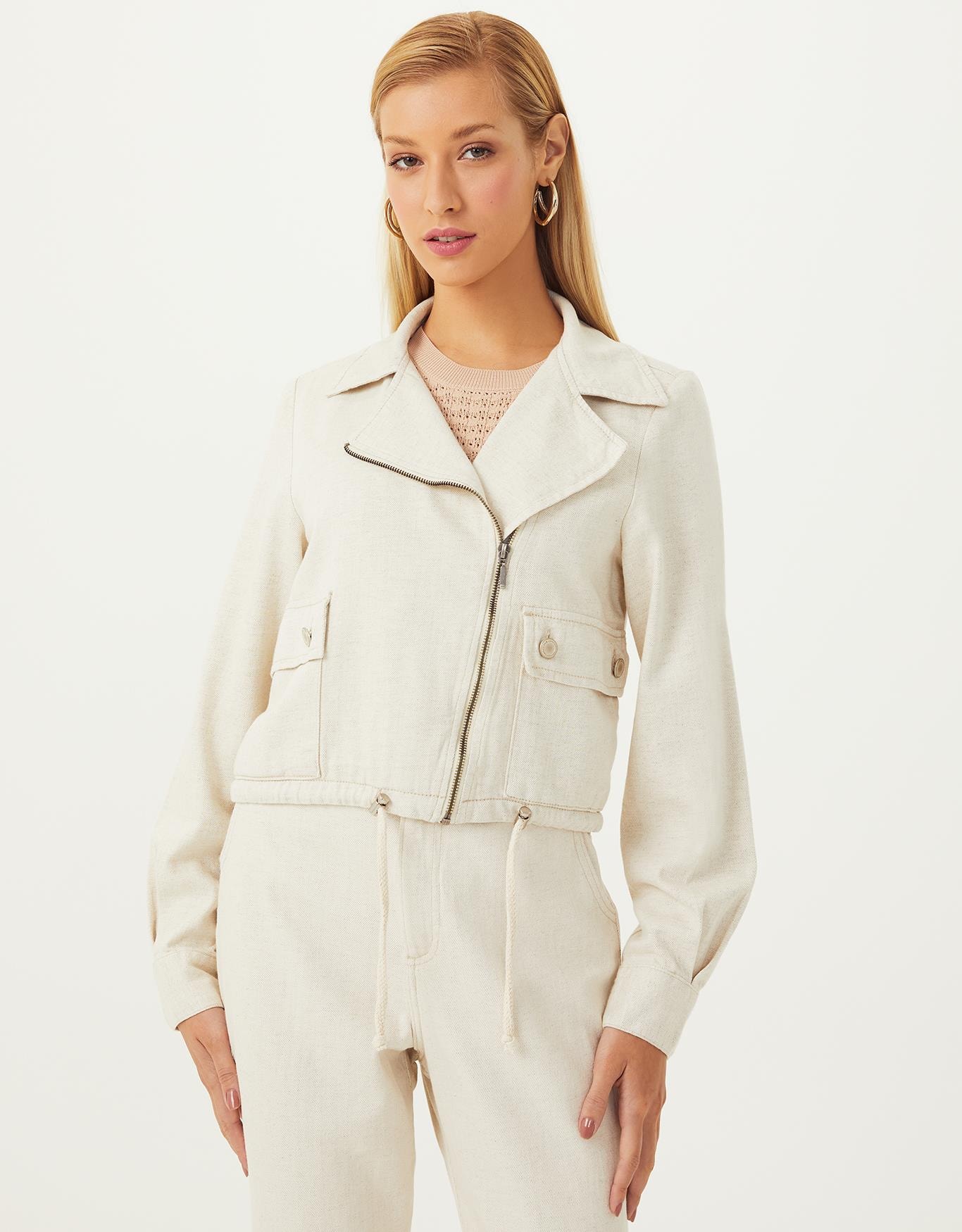 image_b921cbe2-28f5-45c6-a769-e0eed5c14e19