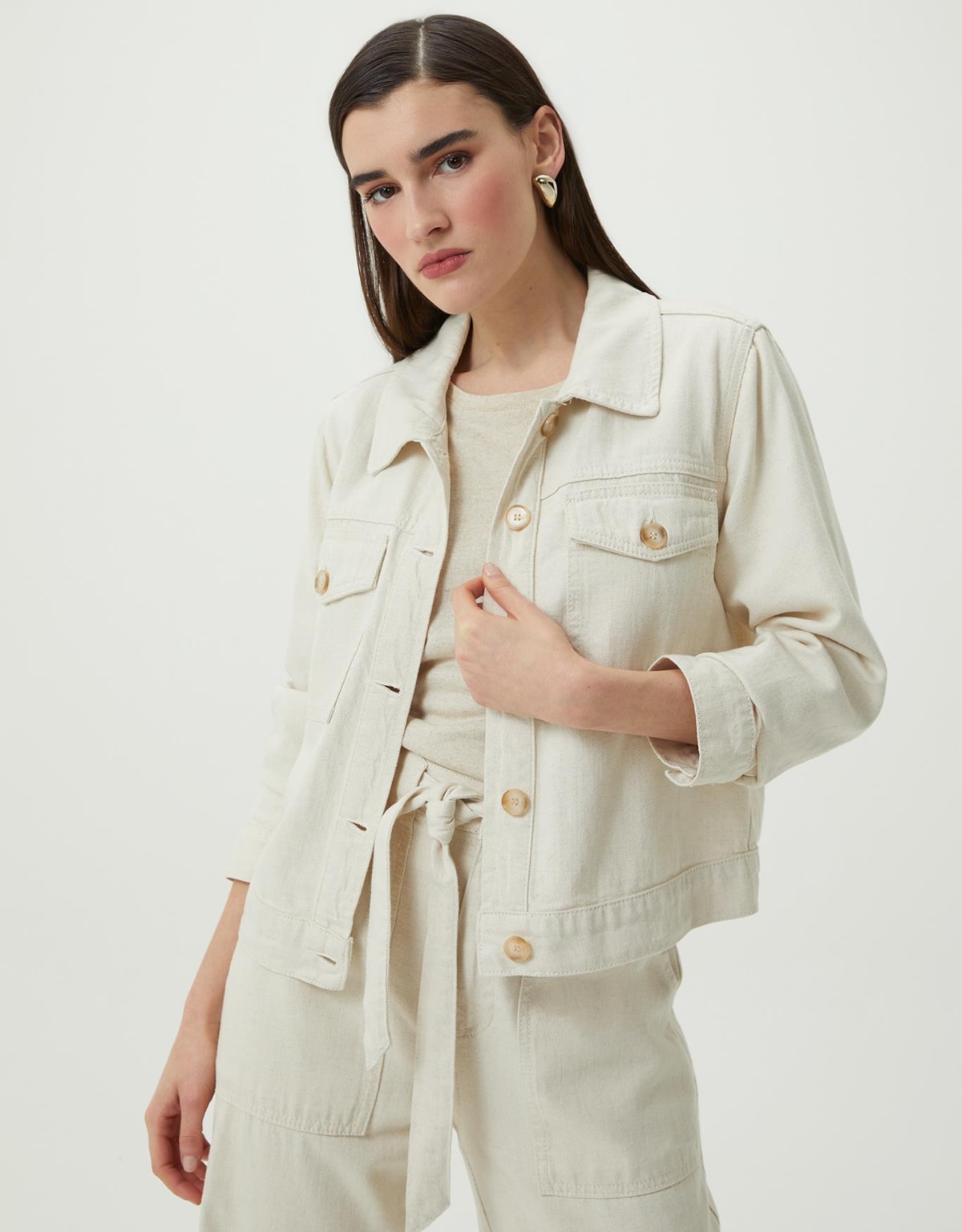 image_b4ab34e2-c2f4-4703-92c0-7b5d2c60d57e