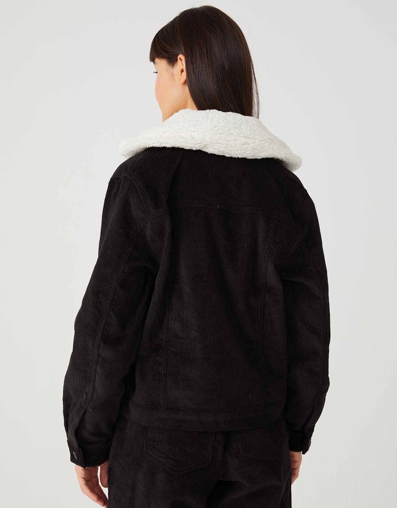 image_3a9a3963-323d-4e11-a43c-ade65b5ff07e