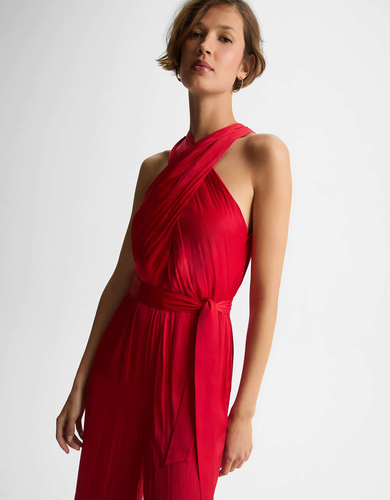 Macacão Acetinado Decote Cruzado