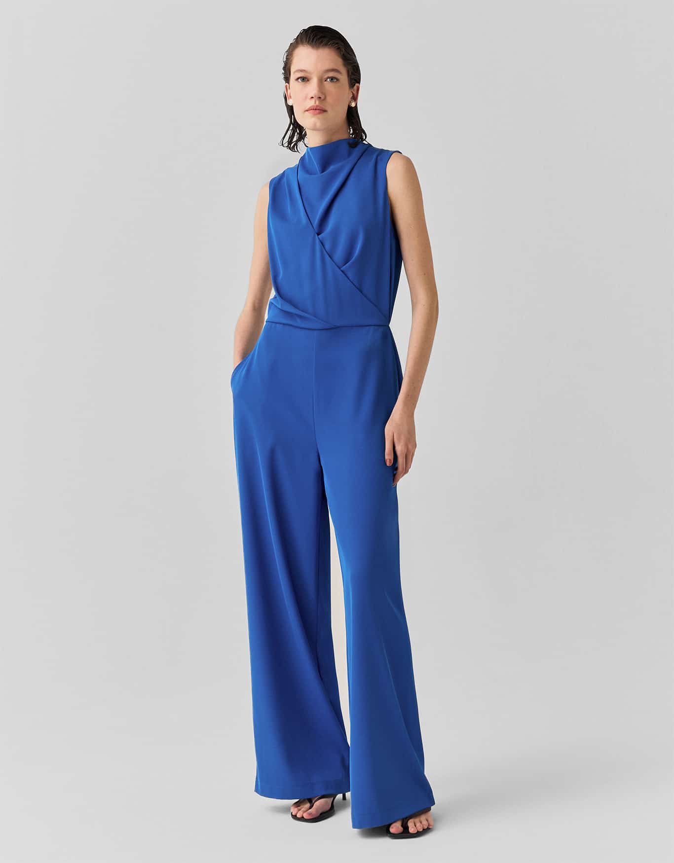 Macacão Detalhe Transpassado