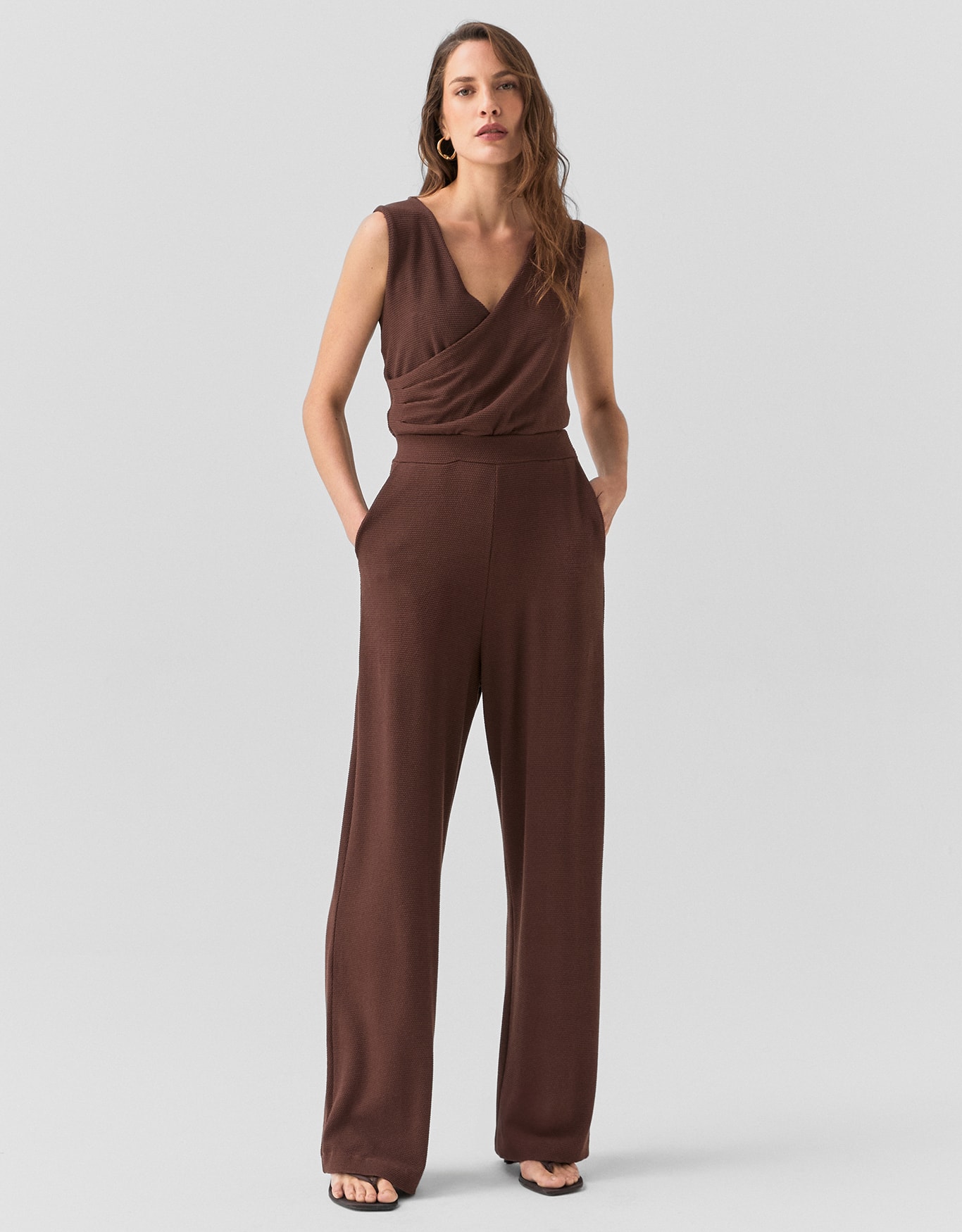 Macacão Malha Decote v