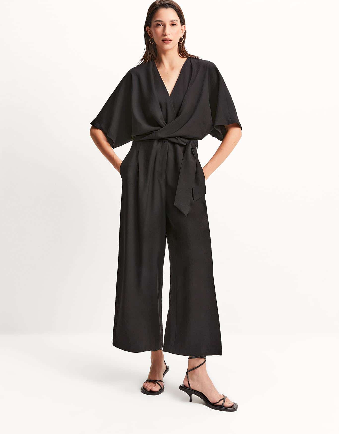 Macacão Pantacourt Com Amarração