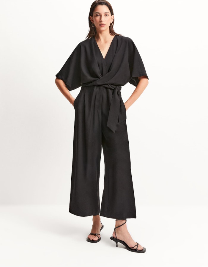 Macacão Pantacourt Com Amarração