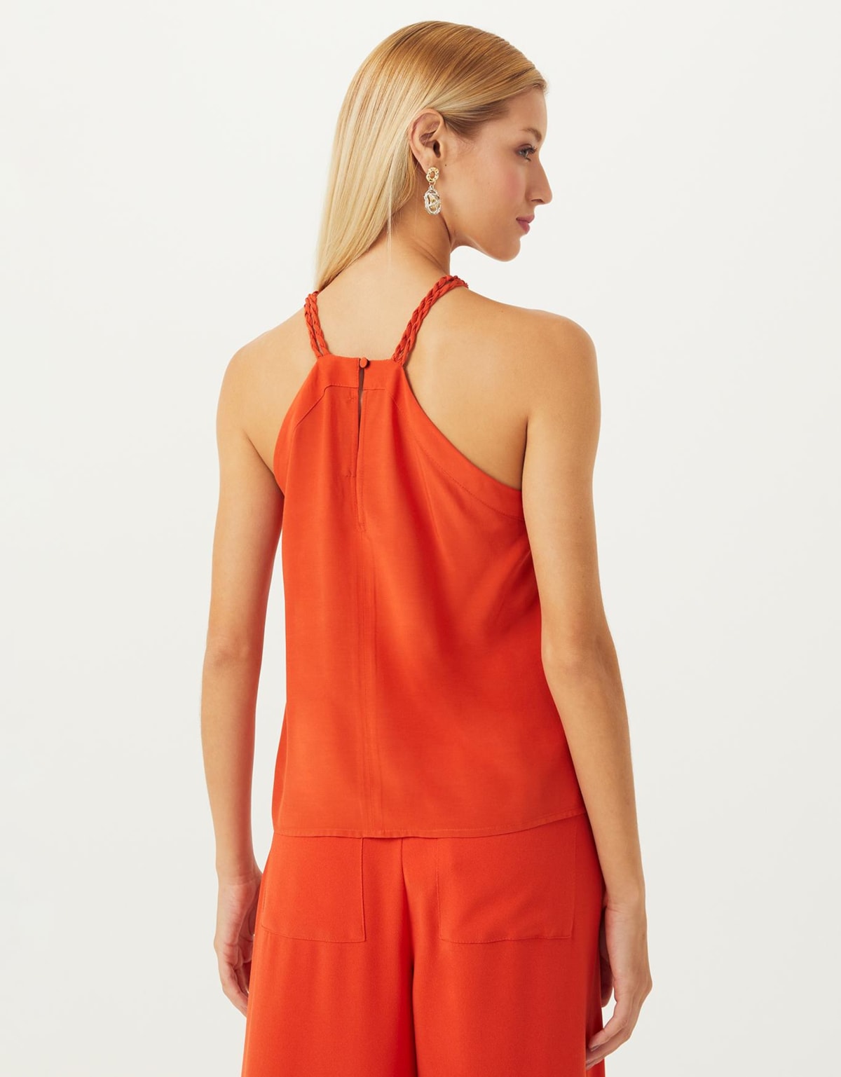 image_b98d2fe8-a603-4cf7-8afe-014aa1903228