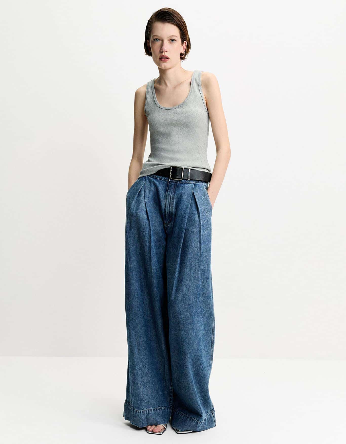 Regata Canelada Alça Fina