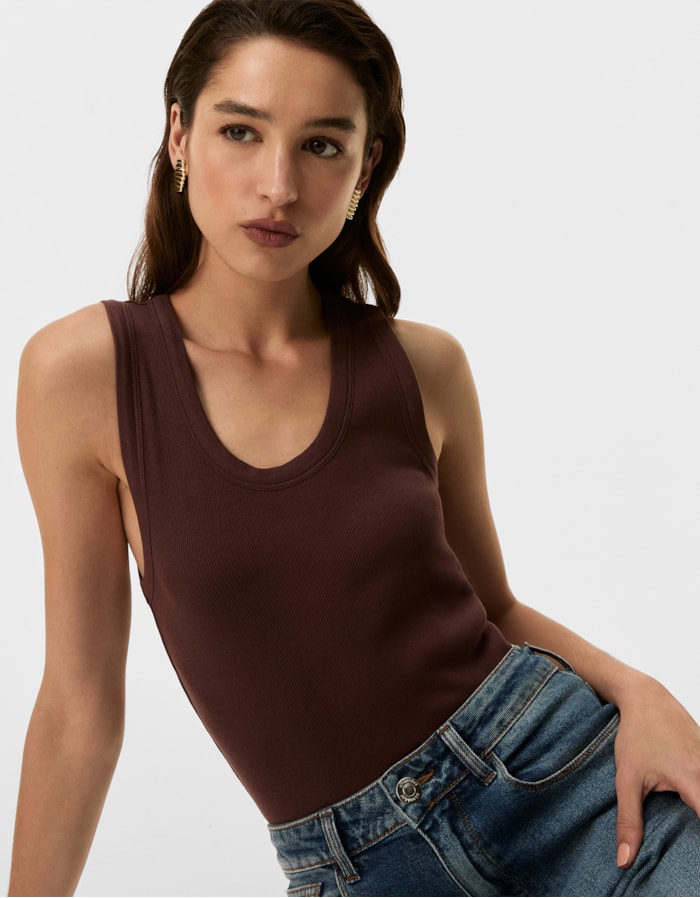 Shoulder — Regata Malha Canelada Decote U