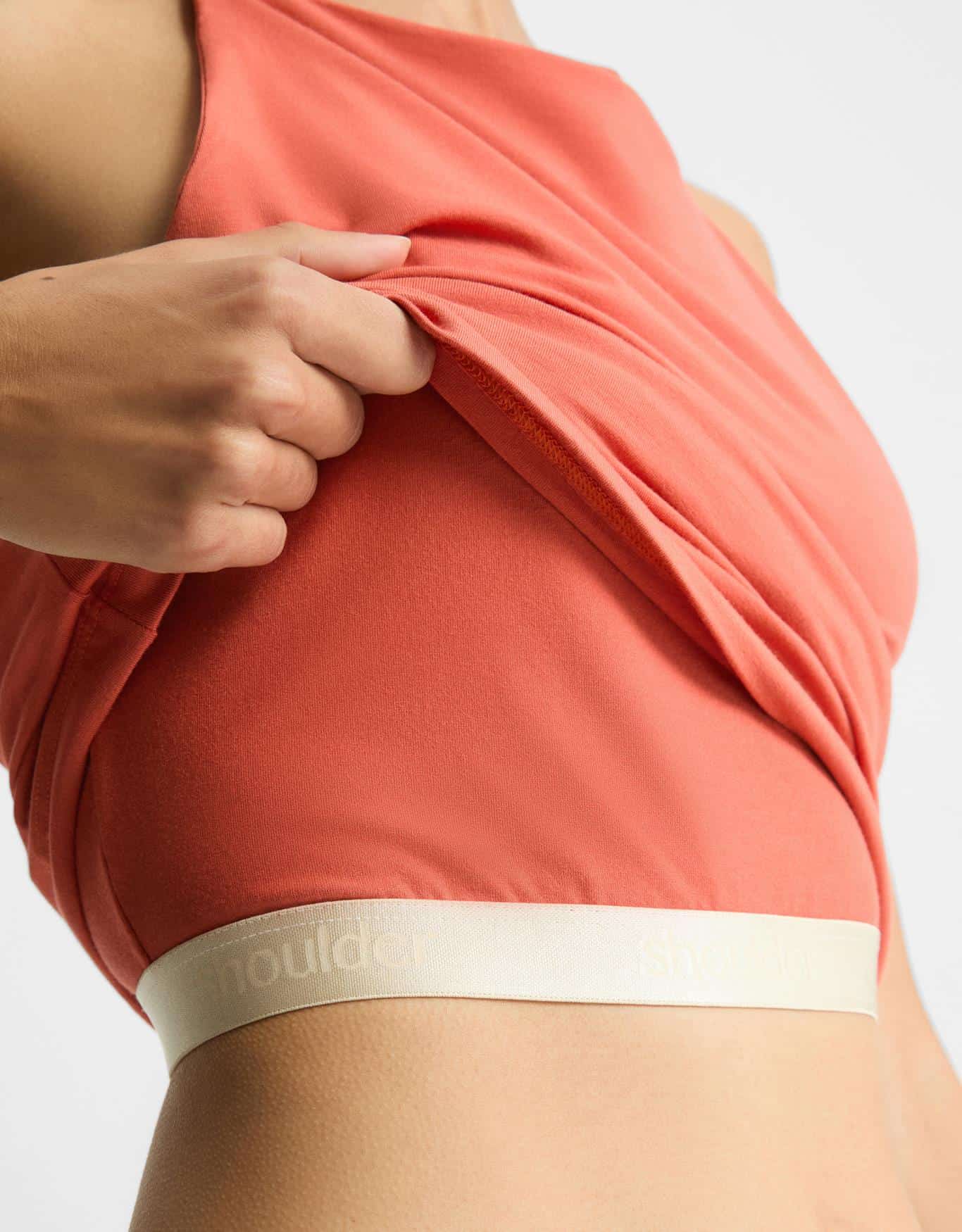 Regata Malha Decote Fechado