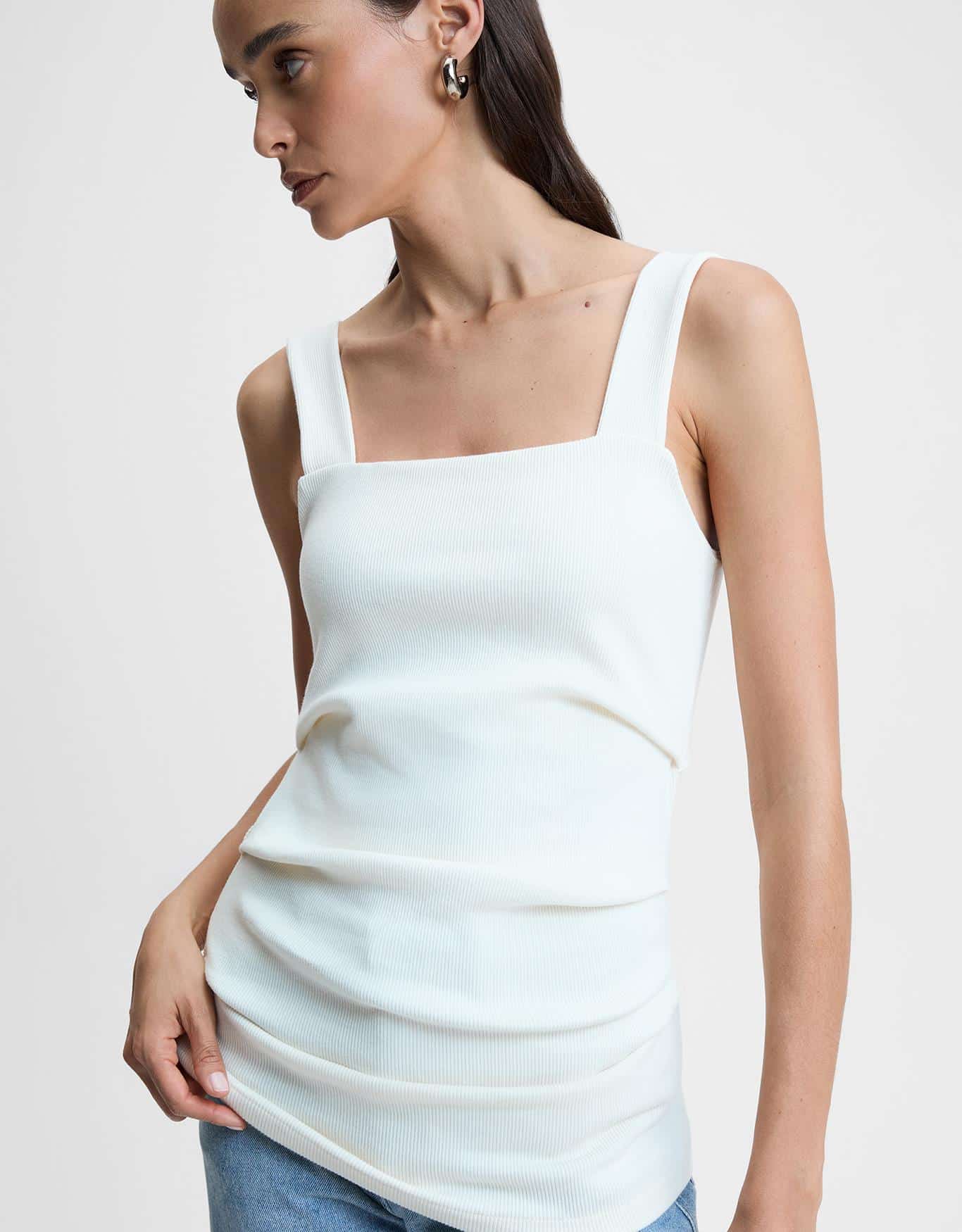 Regata Malha Pregas Laterais