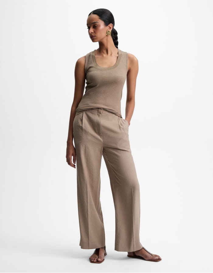 Regata Malha Retilínea Decote u