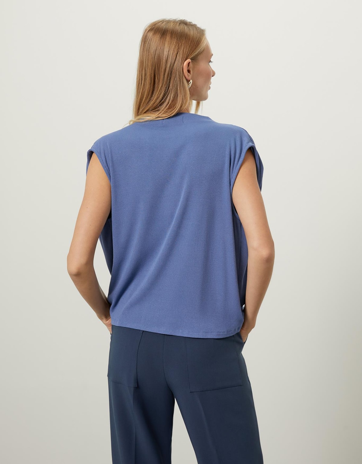 image_ee99c114-cae1-445c-9a59-e7083ae964c4