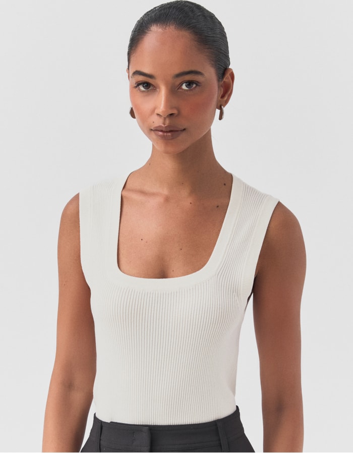 Shoulder — Regata Tricot Básica Decote Quadrado