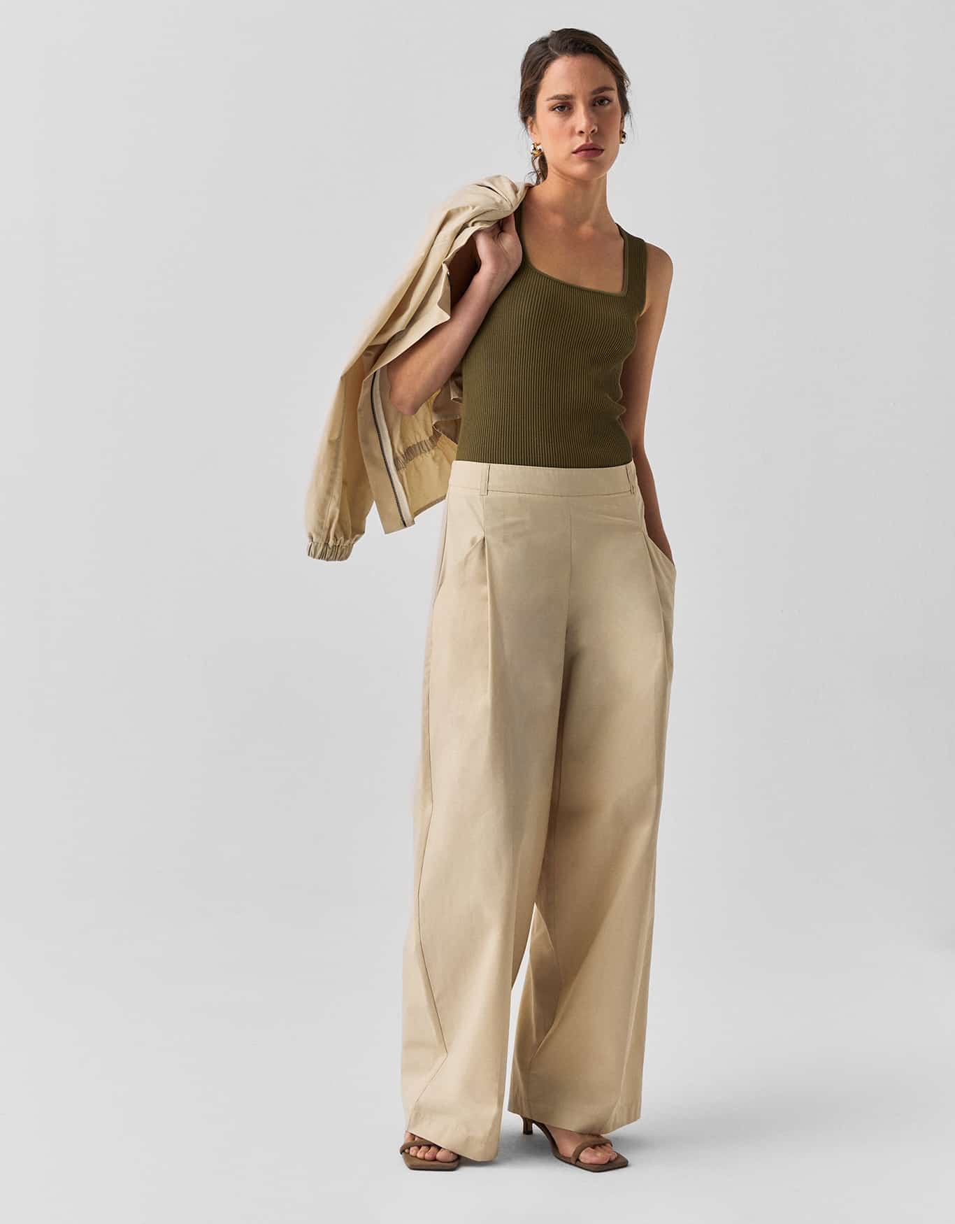 Regata Tricot Estruturada