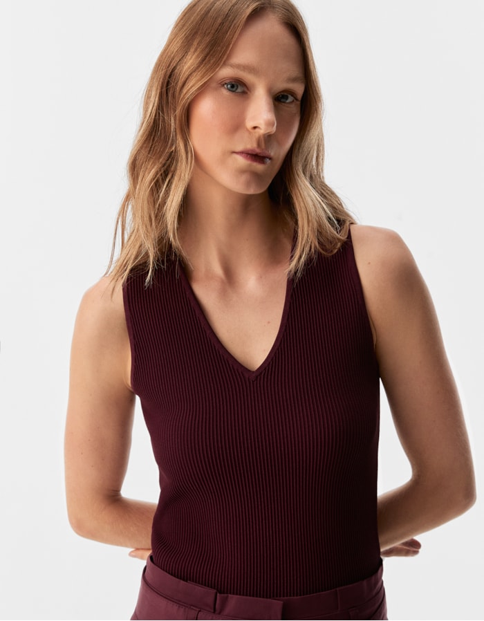 Shoulder — Regata Tricot Estruturada Decote V 360
