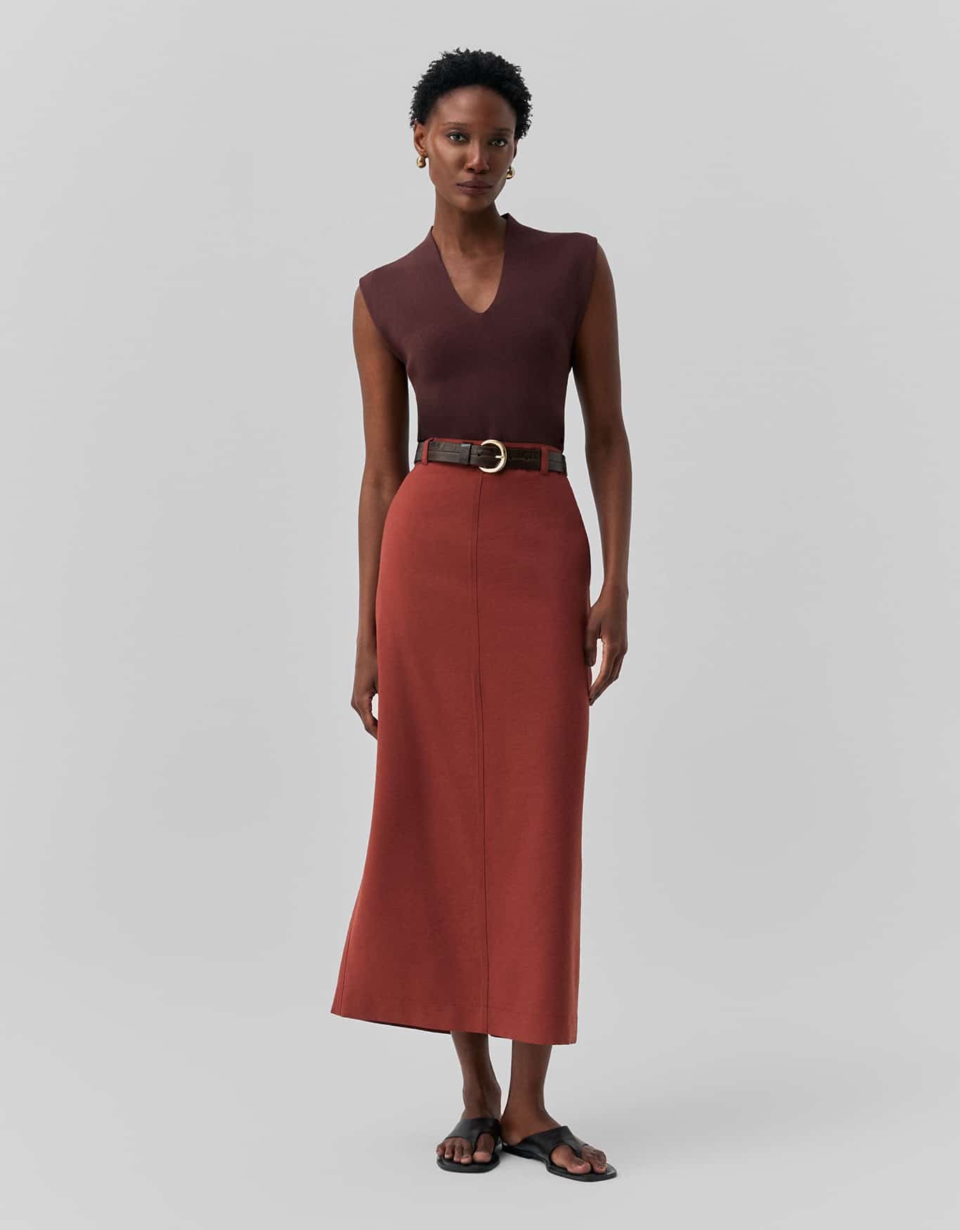 Saia Alfaiatada Com Cinto