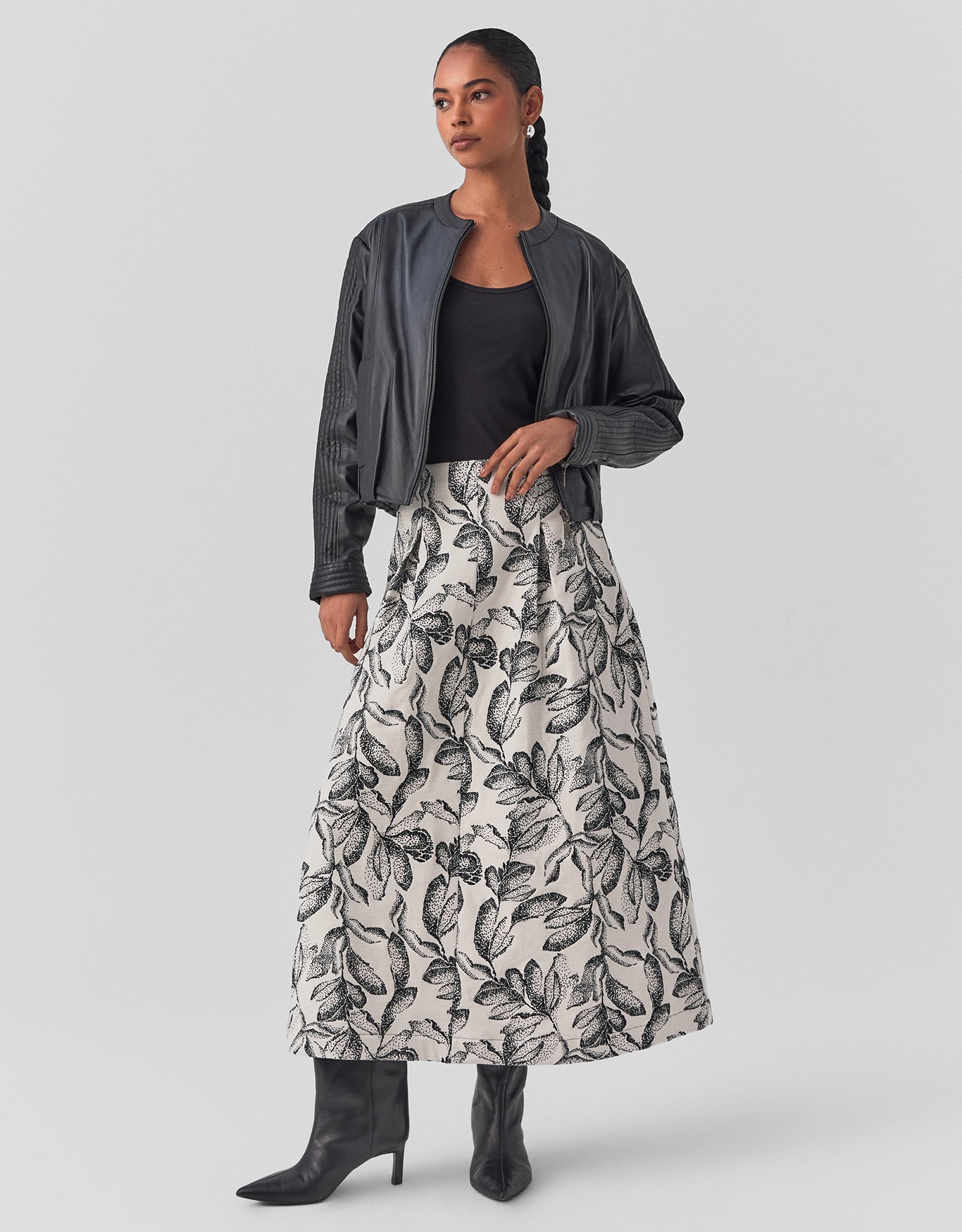 Saia Evasê Jacquard Poá Folhagem