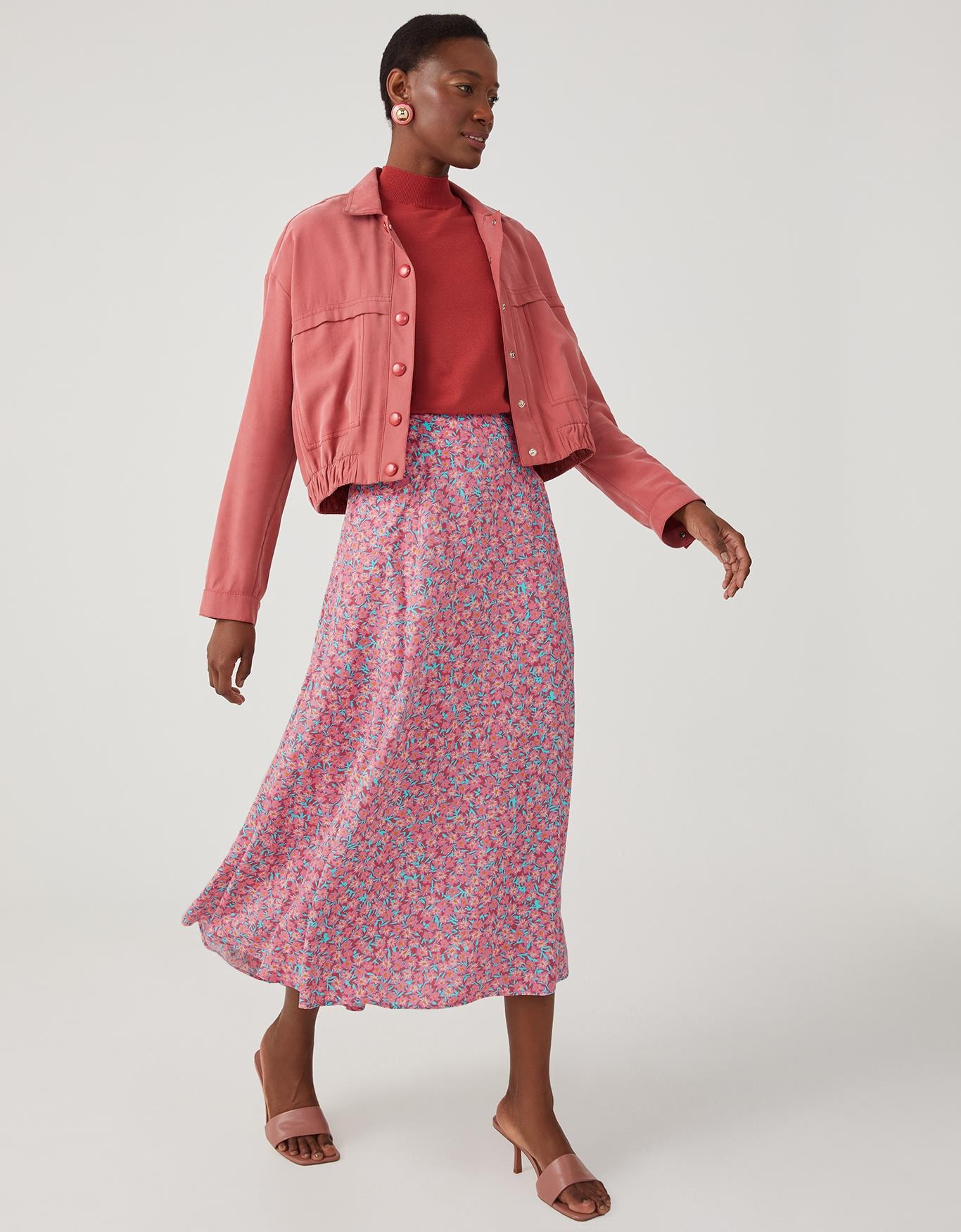 image_b8769e1e-058a-4aa5-9d29-00b7d2c159ab