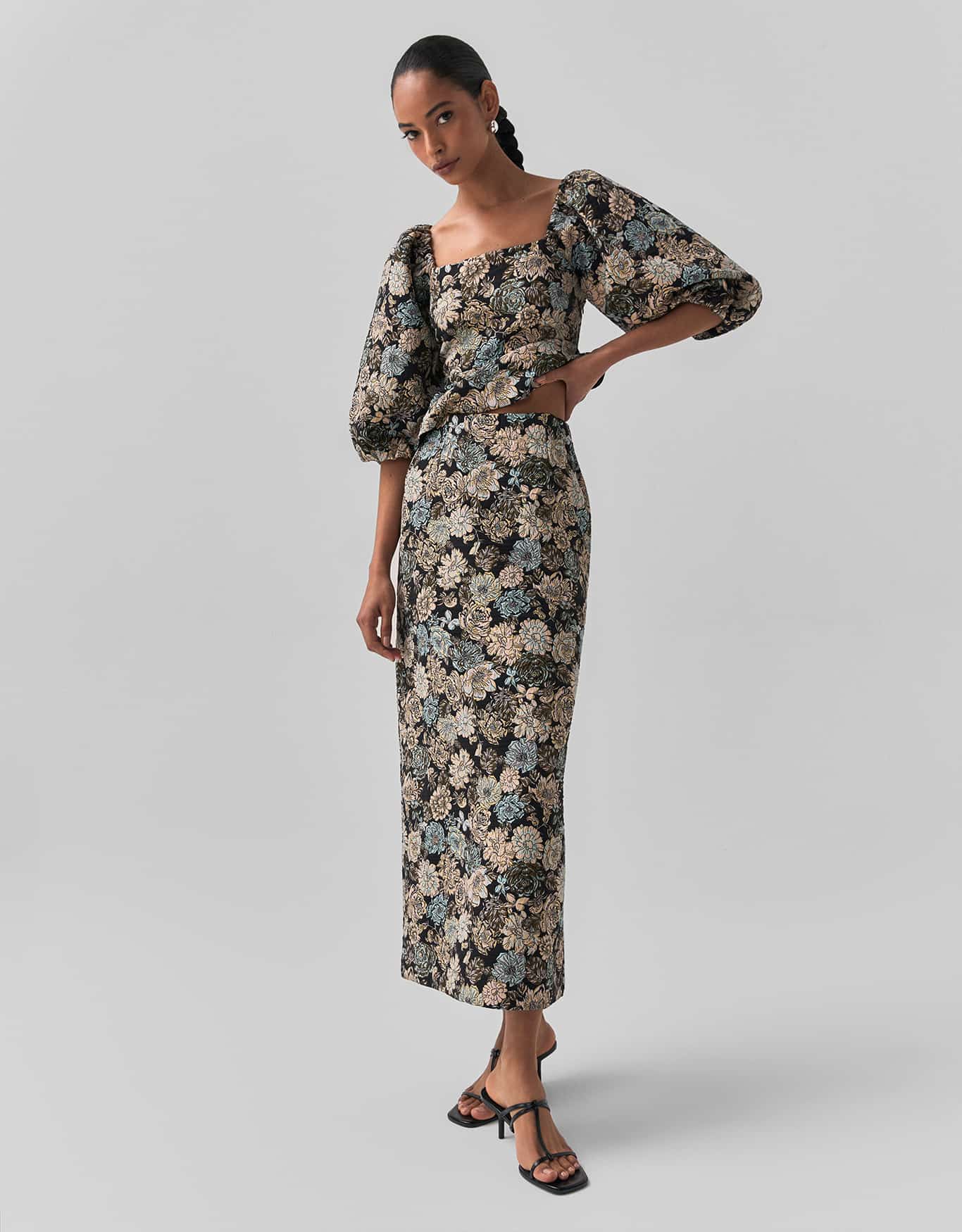 Saia Flores Leves Jacquard