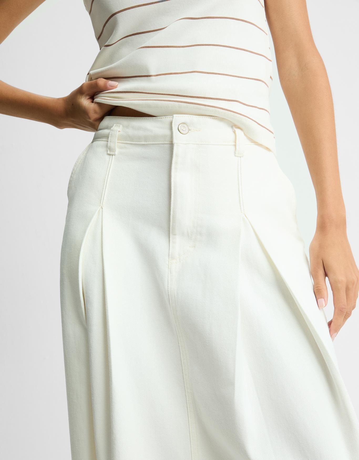 Saia Midi Com Pregas