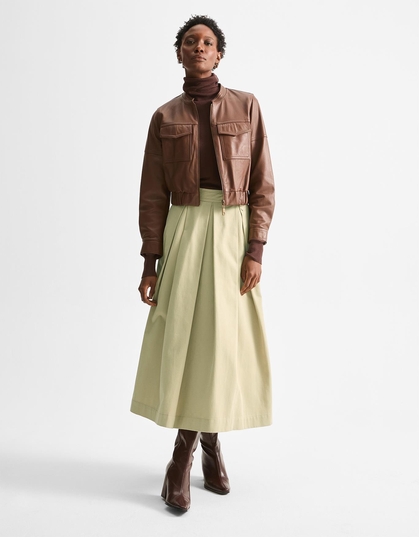 Saia Midi Estruturada