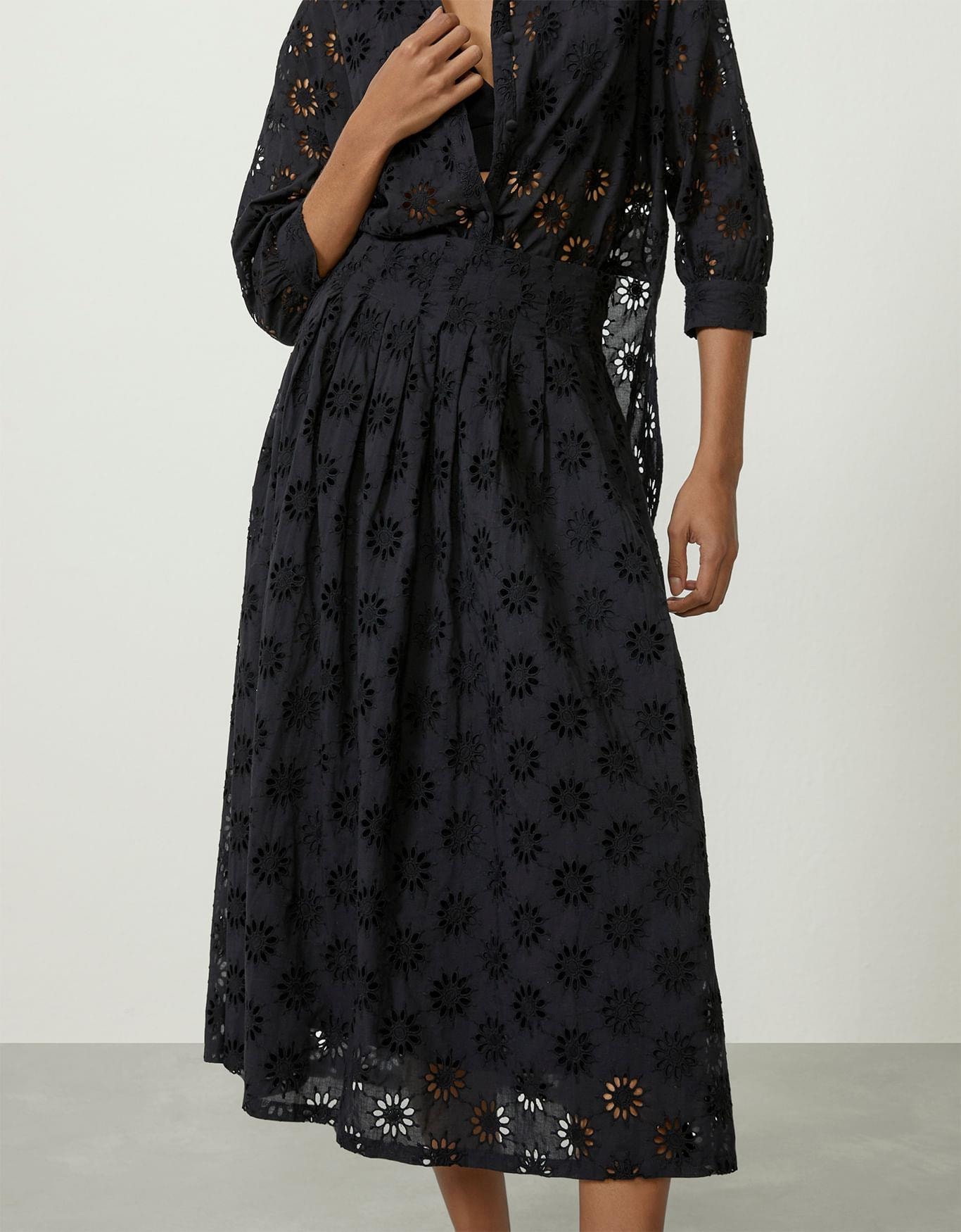 image_ee9b8813-c95a-4b2d-b578-bfd895a2f11f