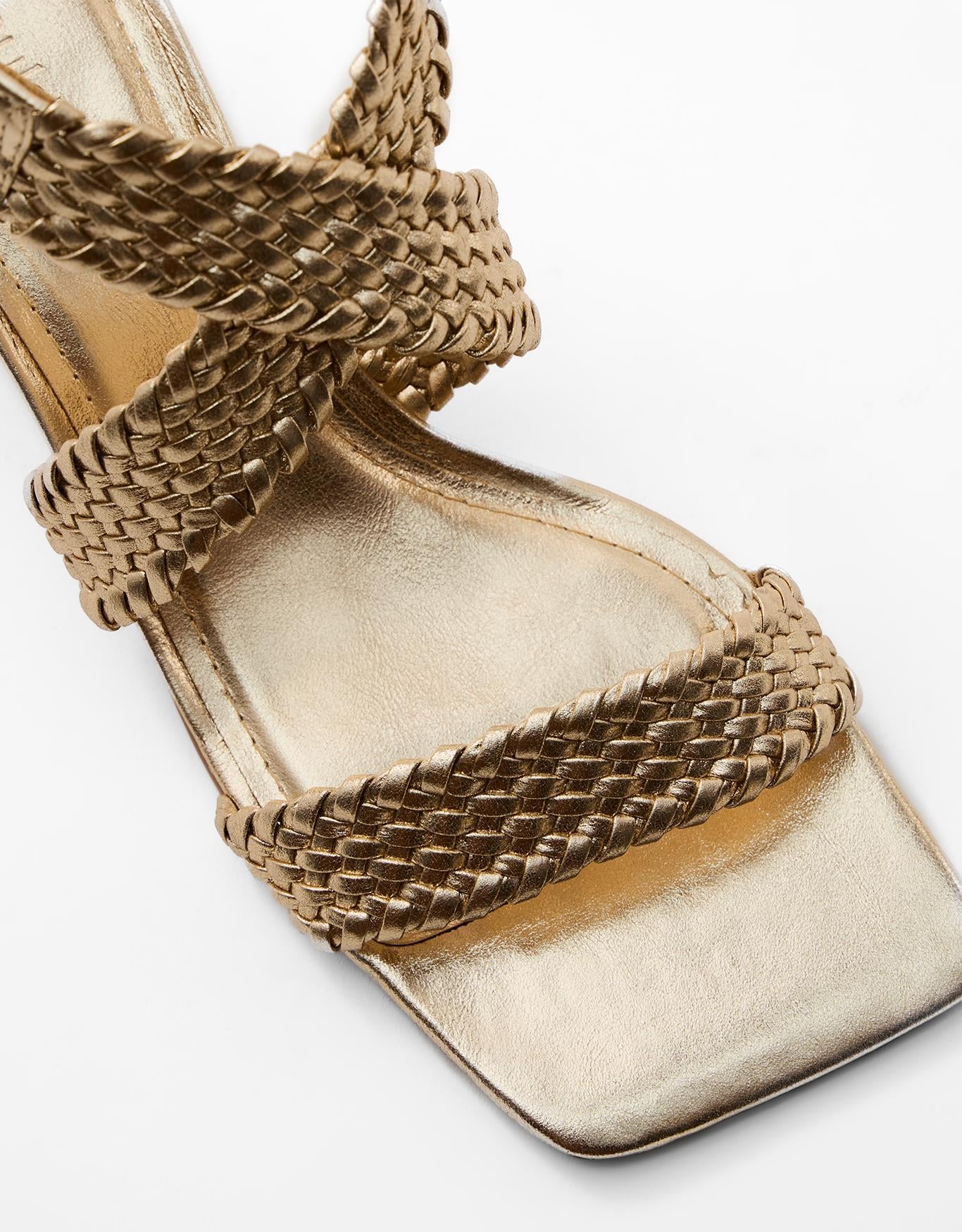 Sandália Salto Médio Tressê