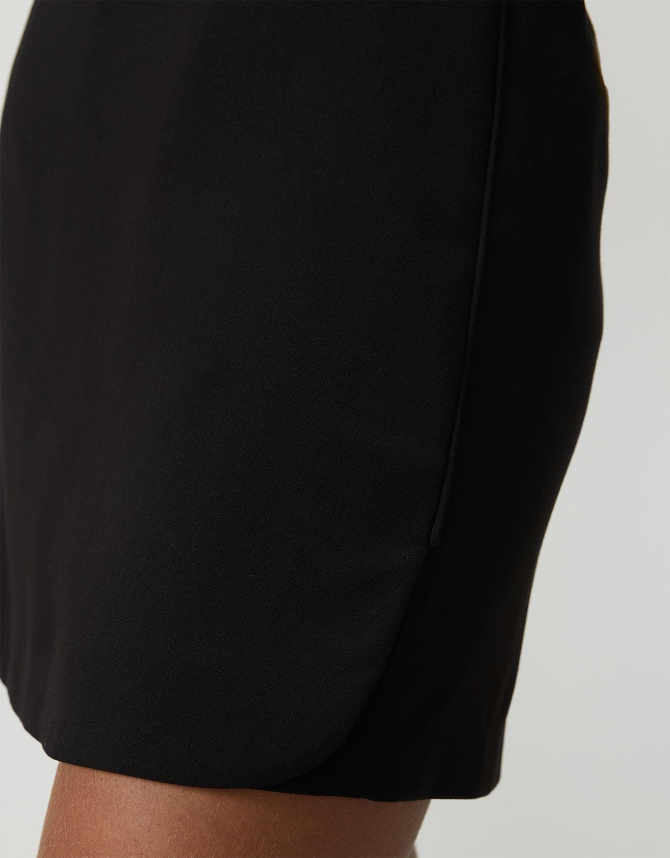 Short-Saia Preto