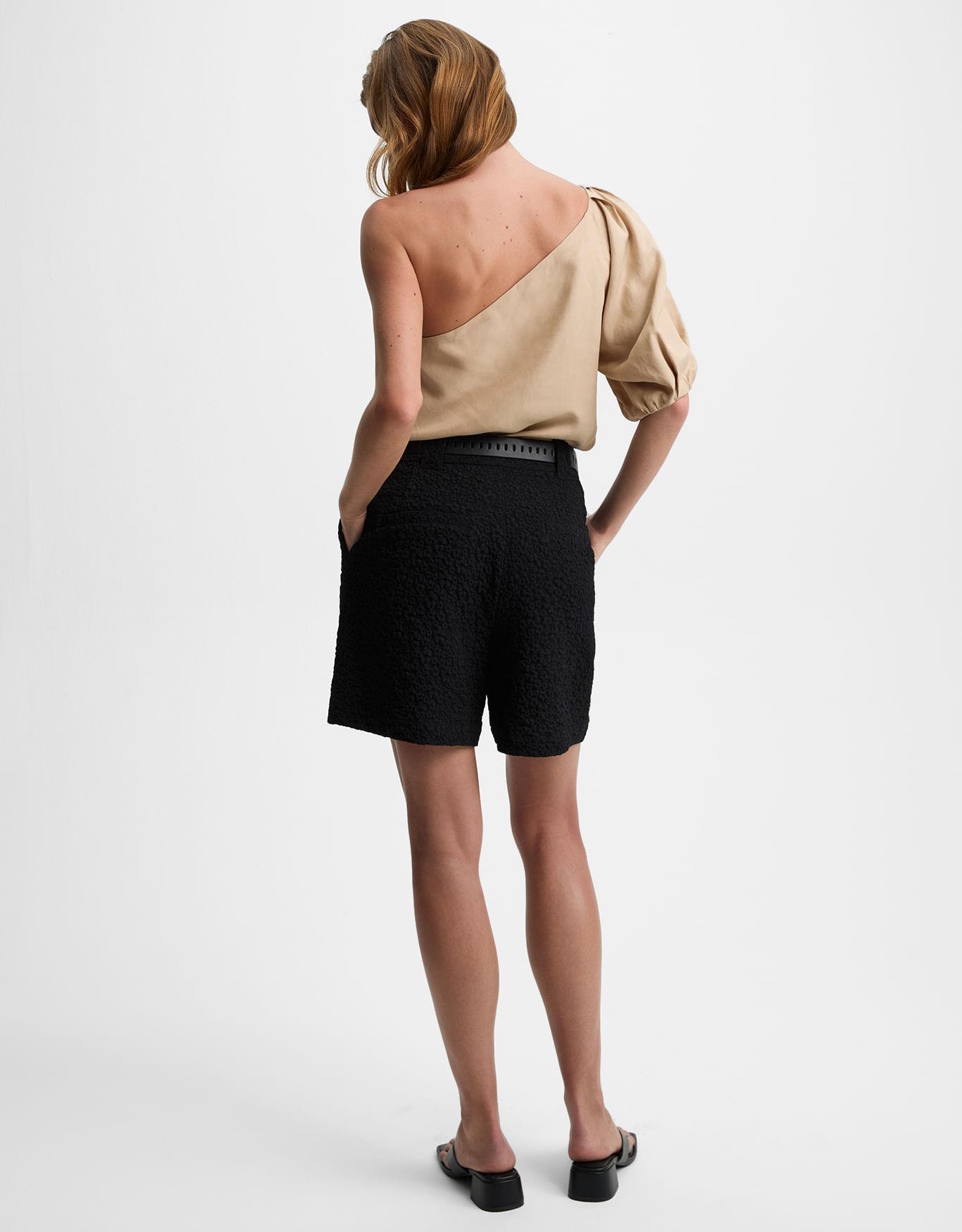 image_ba84115c-1e3b-4413-8200-3eb57e58ce21