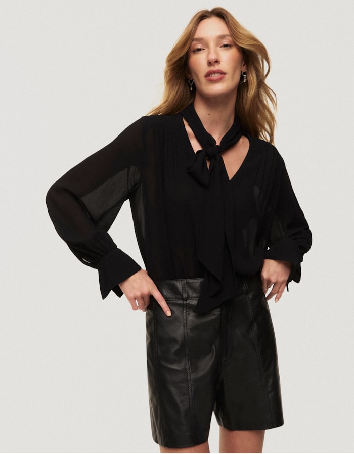 Shoulder — Shorts Couro