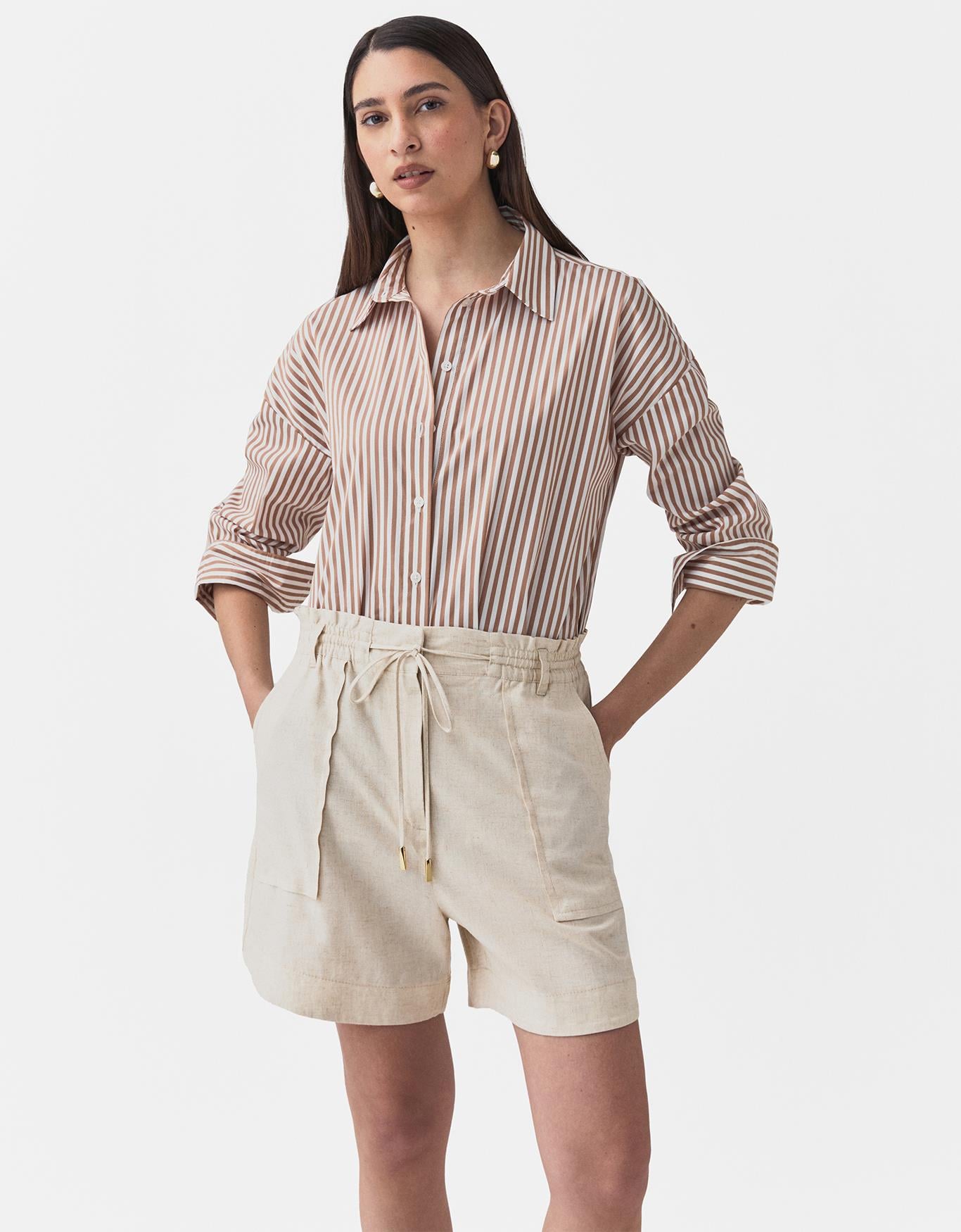 Shorts De Elástico Com Bolsos