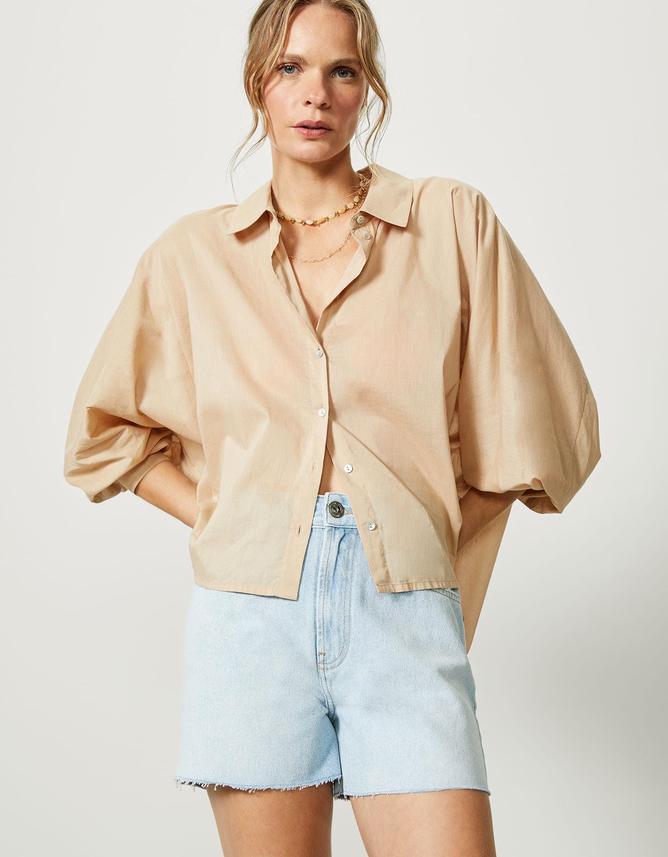 Shorts Jeans Claro Barra à Fio