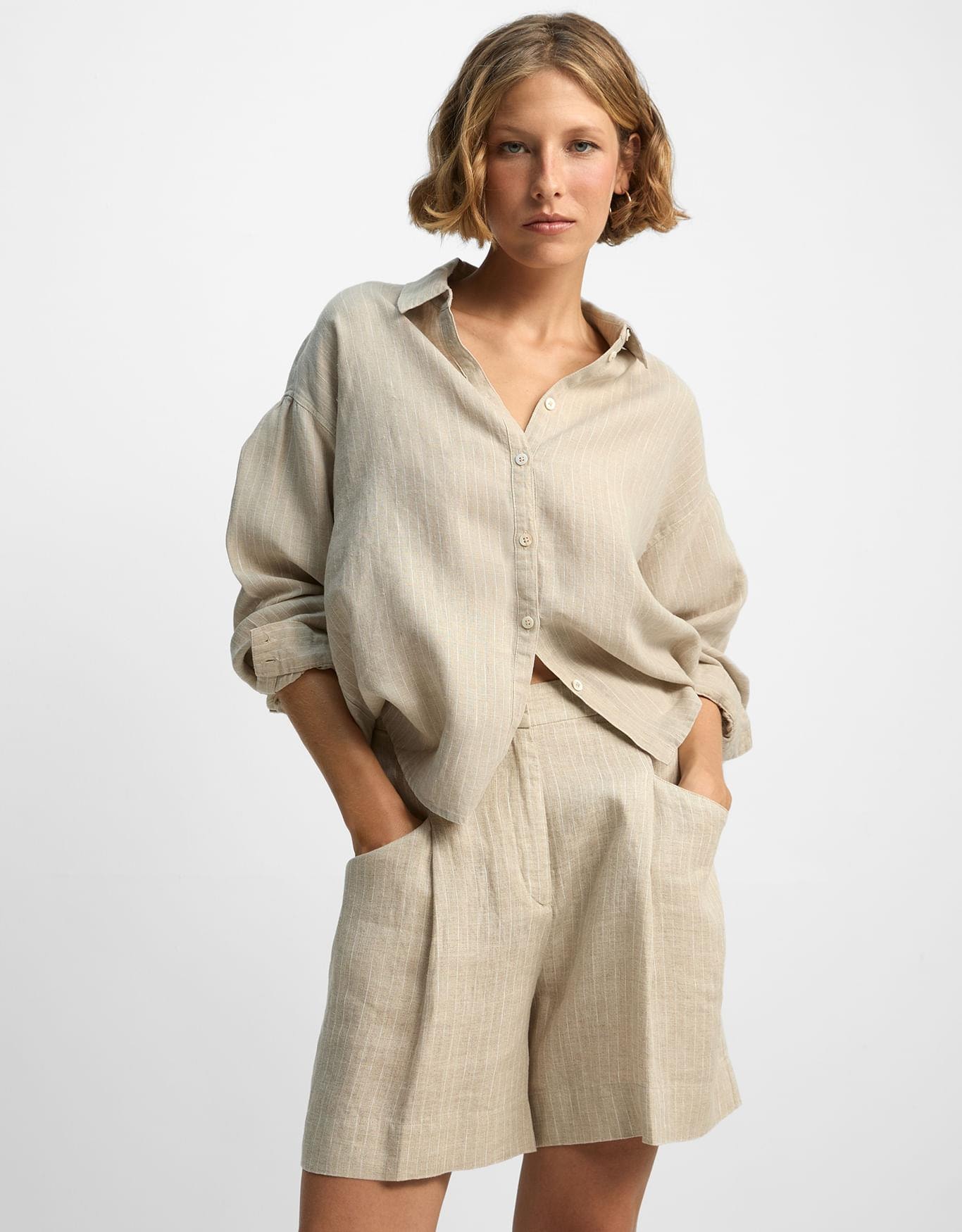 Shorts Linho Listrado Natural