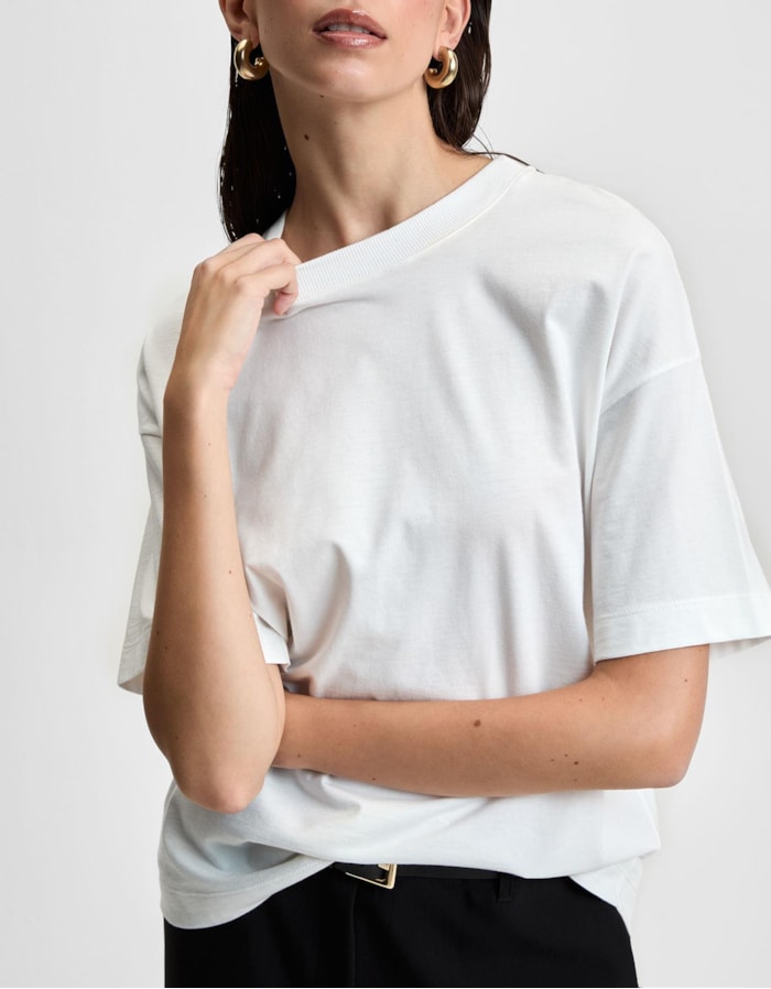 Shoulder — T-Shirt Ampla