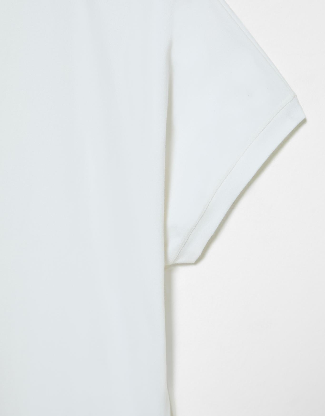 image_ce609ad8-d623-402b-b802-35a0f6f58bd3