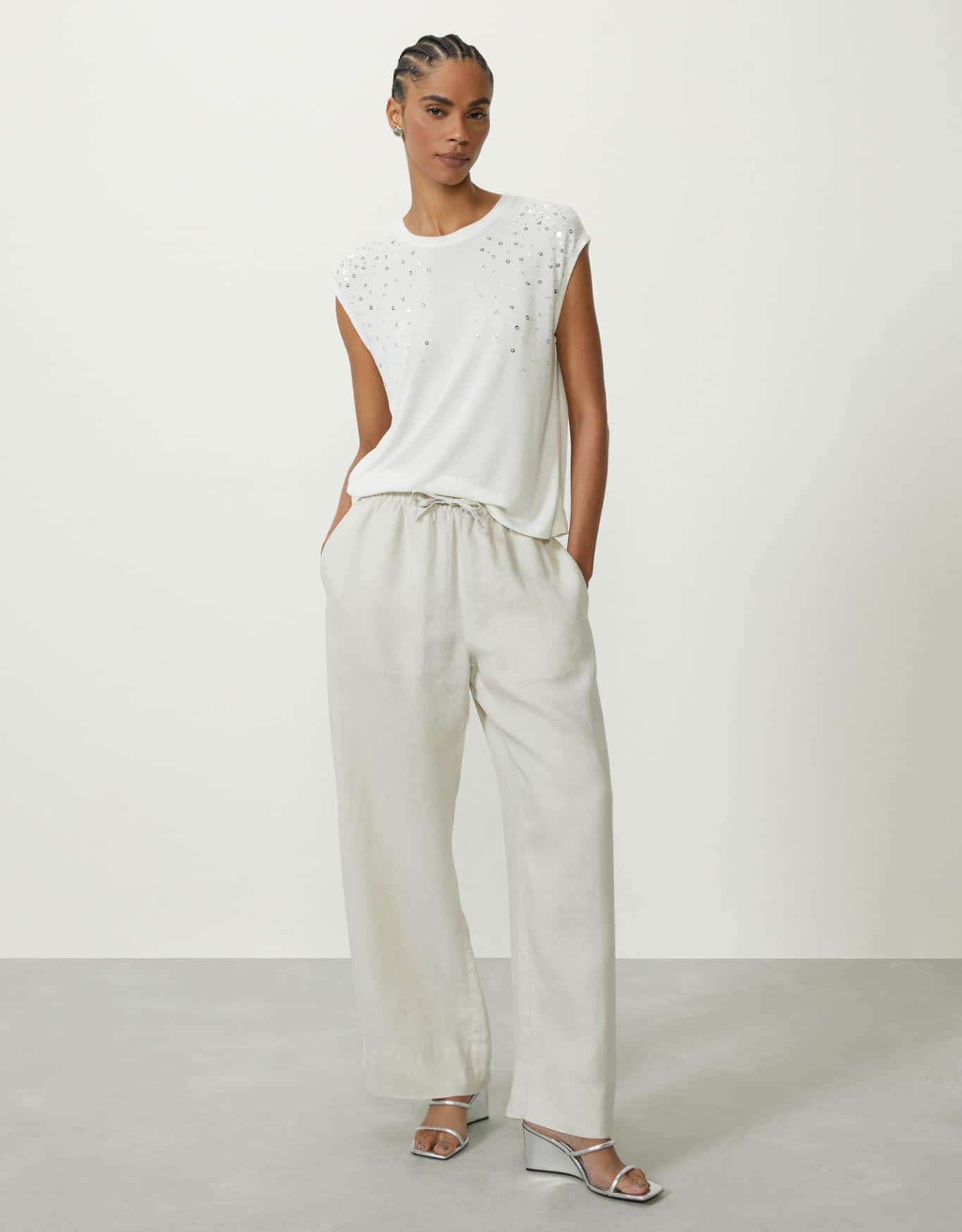 T-Shirt Bordado Ombros